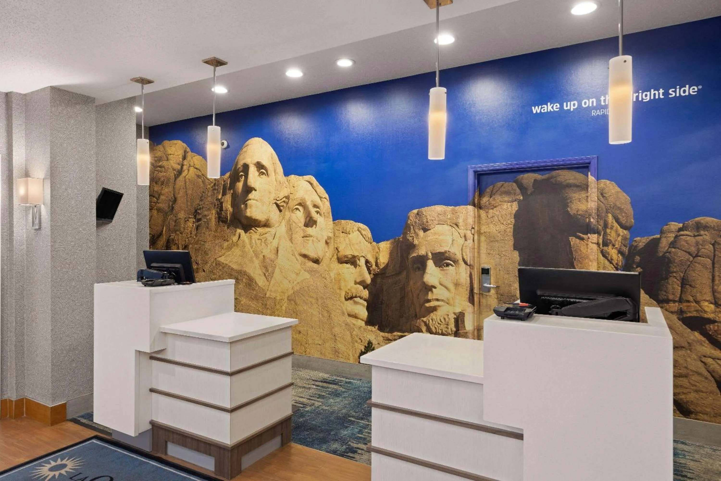 Lobby or reception in La Quinta Inn and Suites by Wyndham at WaTiki Waterpark