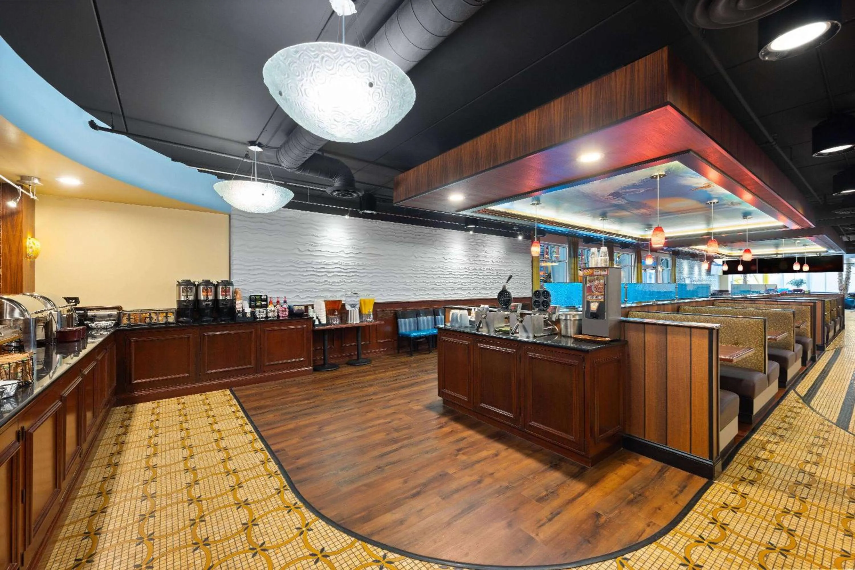 Breakfast in La Quinta Inn and Suites by Wyndham at WaTiki Waterpark