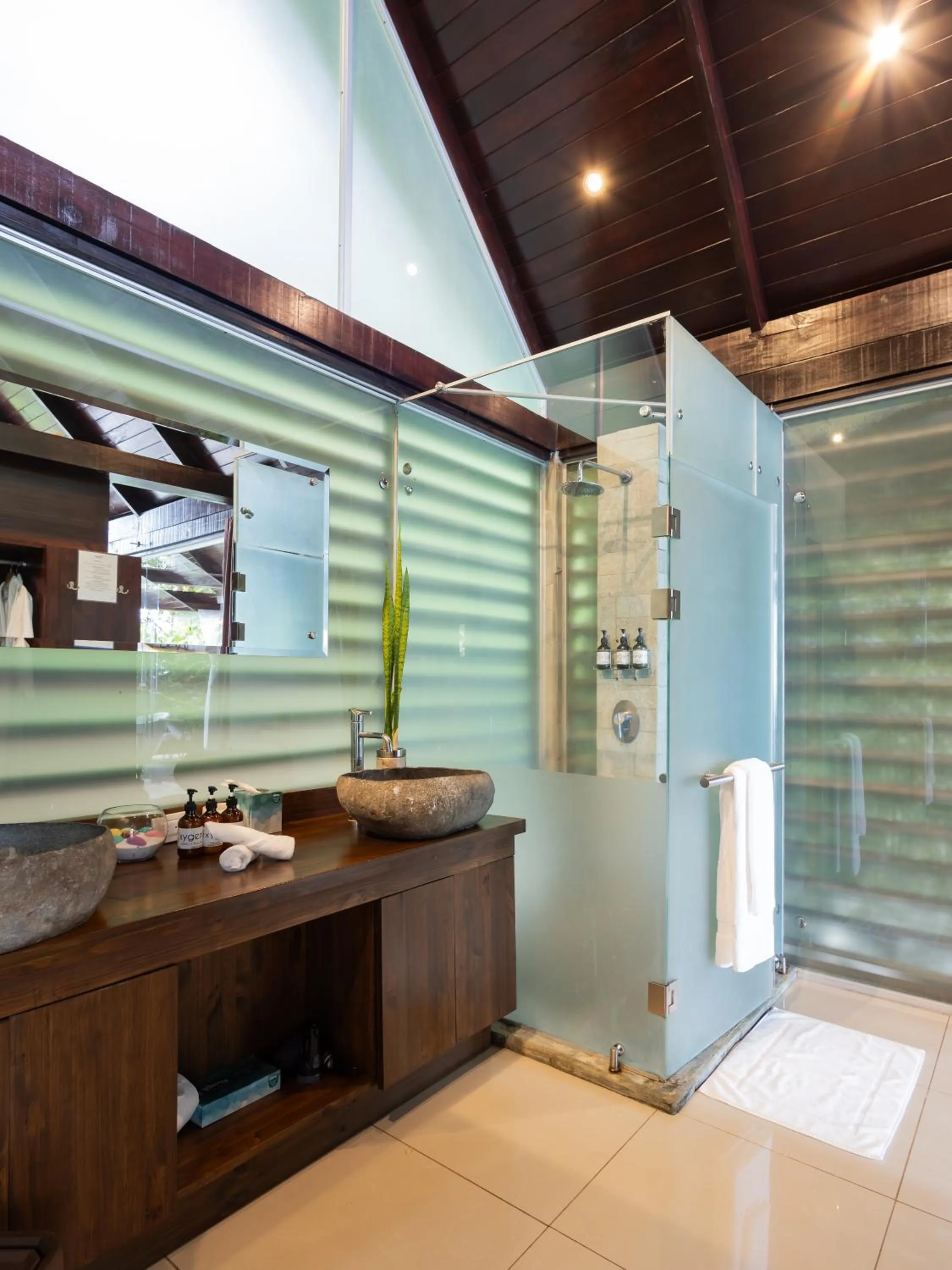 Bathroom in Oxygen Jungle Villas & Spa