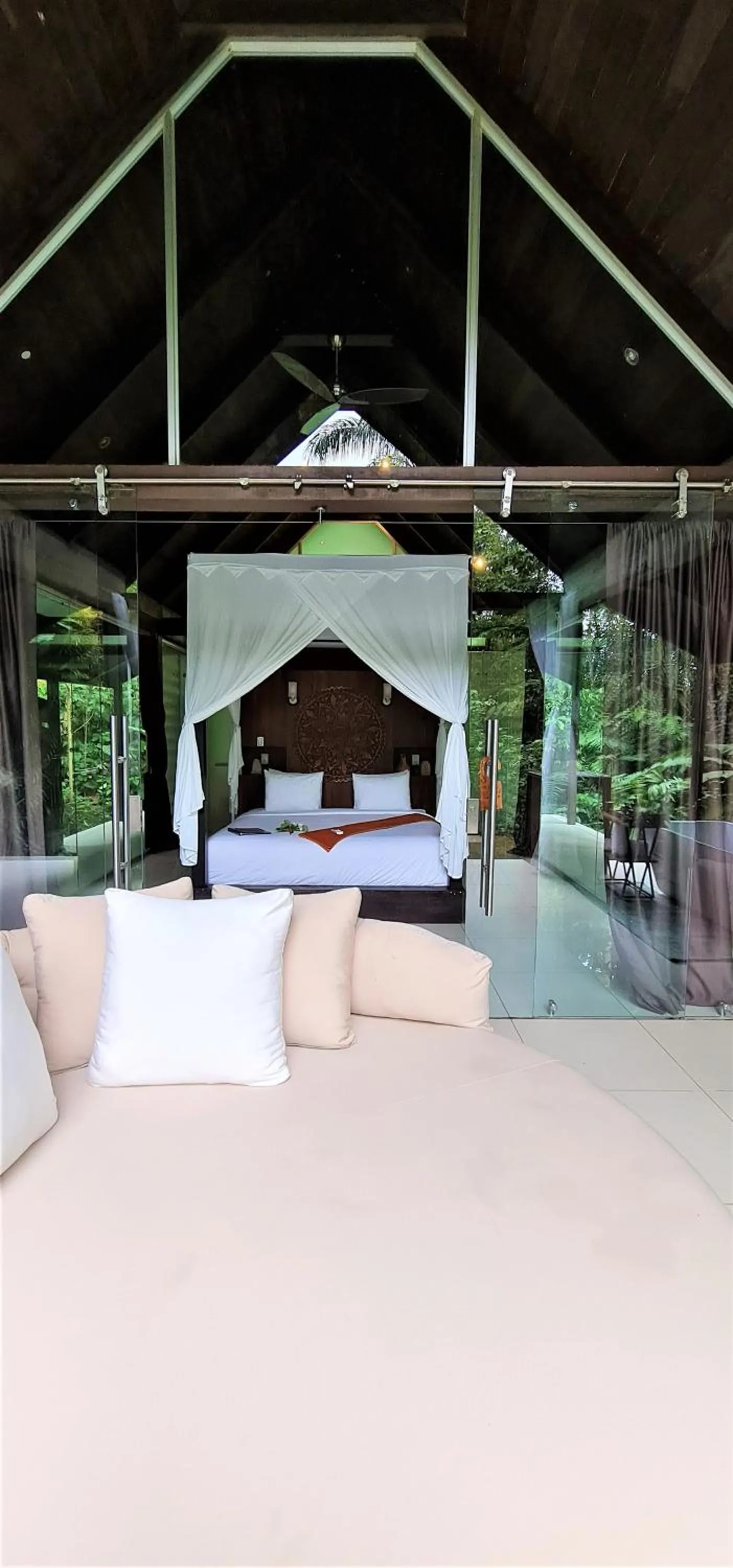 Bed in Oxygen Jungle Villas & Spa
