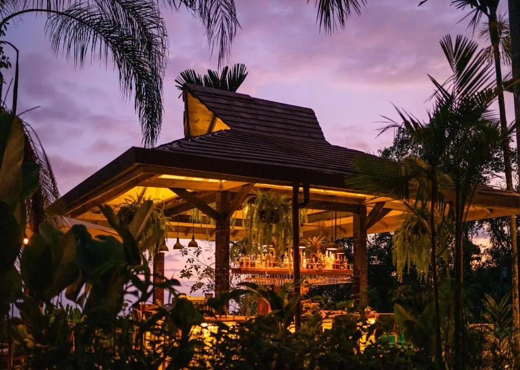 Lounge or bar in Oxygen Jungle Villas & Spa