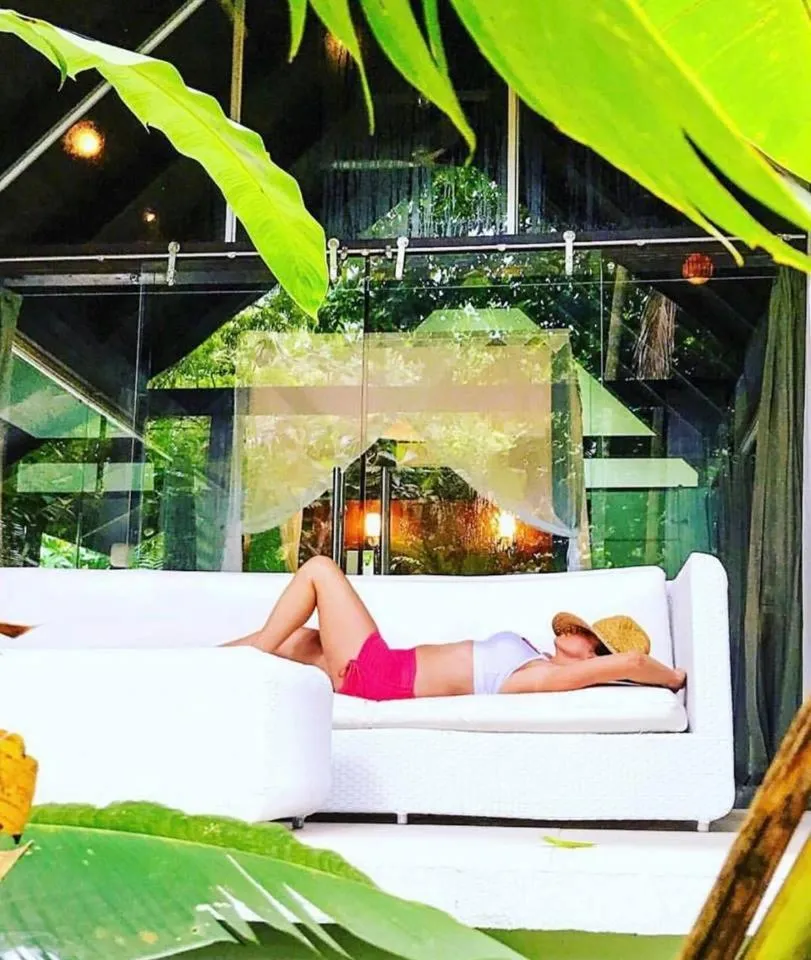 Seating area in Oxygen Jungle Villas & Spa