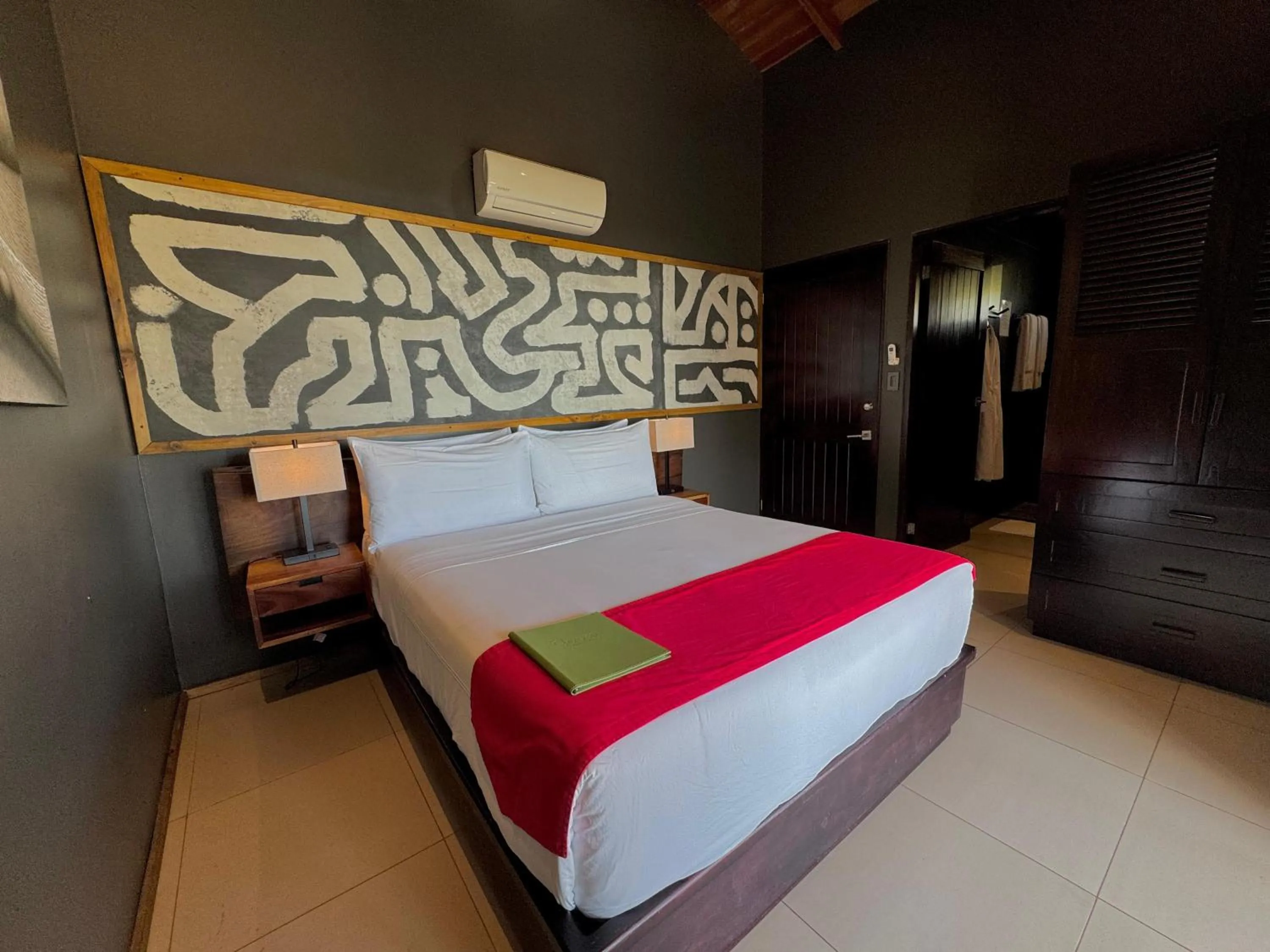 Bed in Oxygen Jungle Villas & Spa