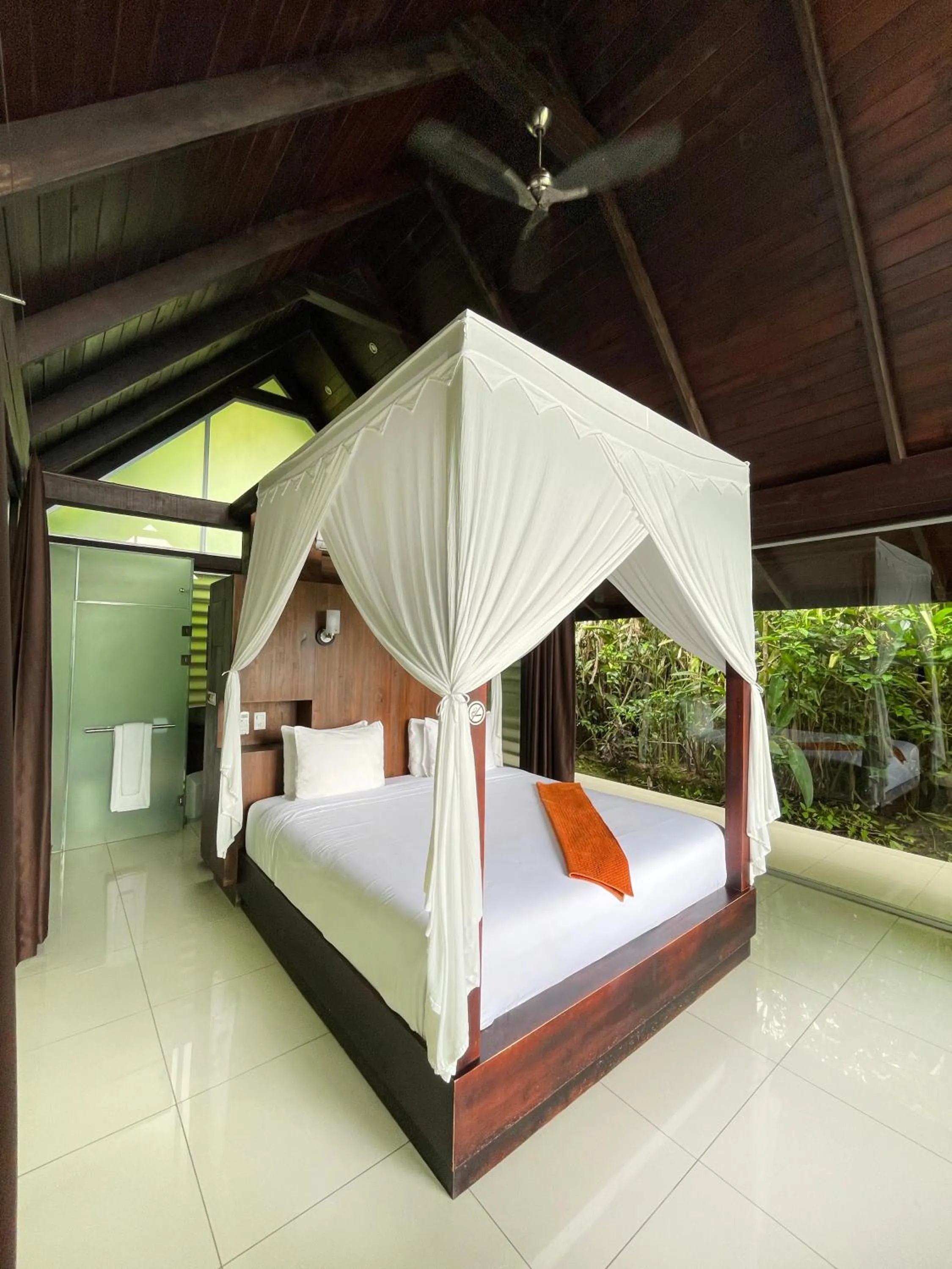 Bed in Oxygen Jungle Villas & Spa