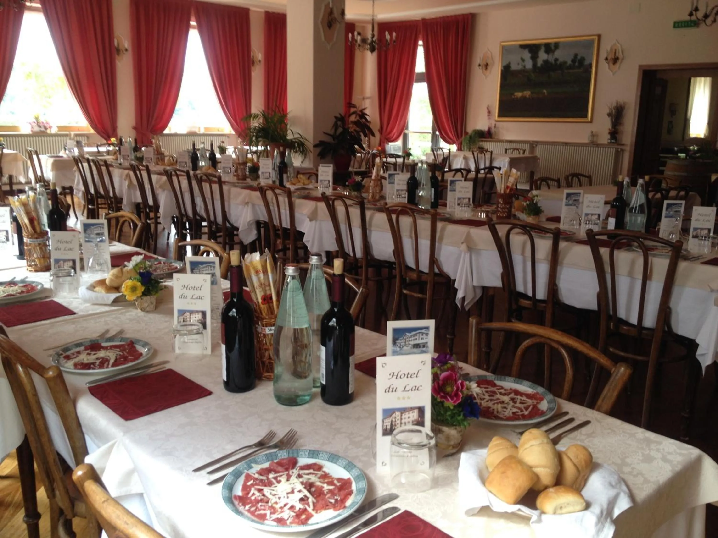 Restaurant/places to eat in Hotel du Lac Parc & Residence