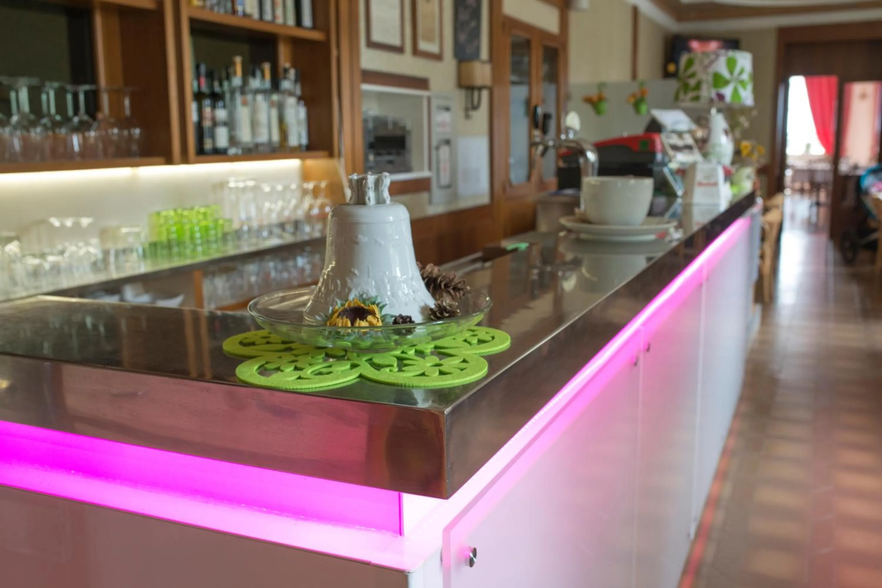 Lounge or bar in Hotel du Lac Parc & Residence