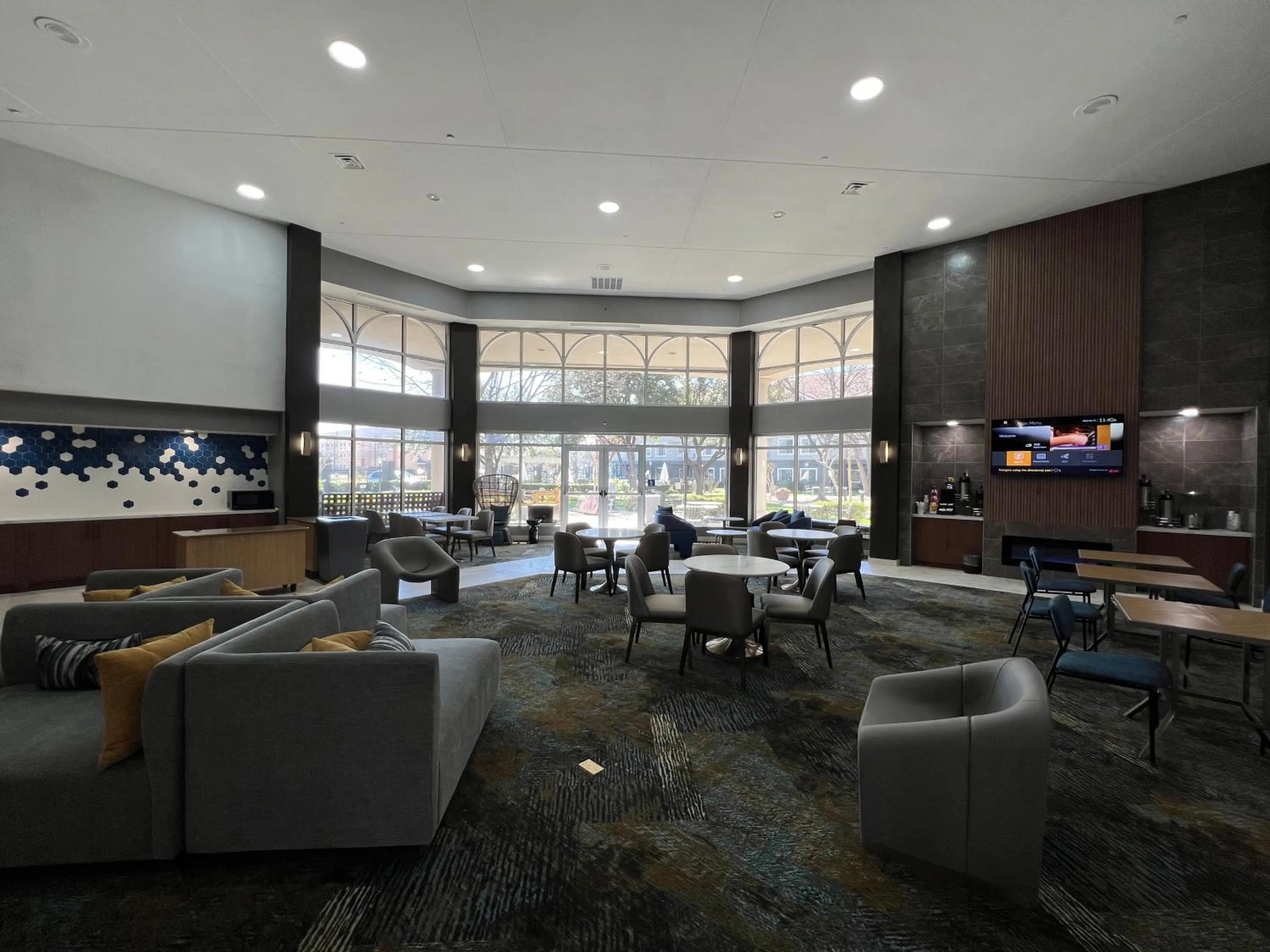Lobby or reception in La Quinta by Wyndham Dallas DFW Airport North