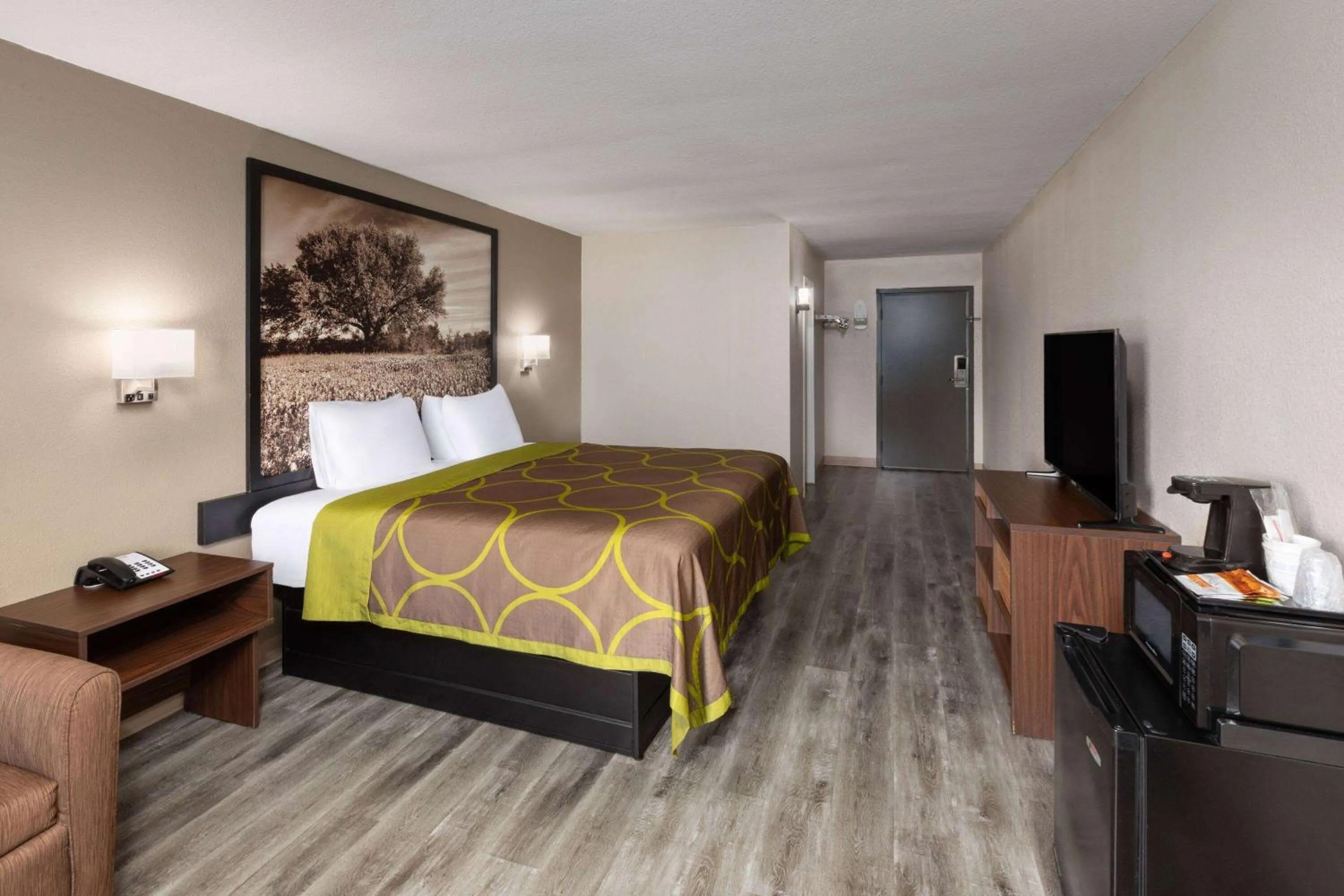 Photo of the whole room, Bed in Super 8 by Wyndham Buffalo