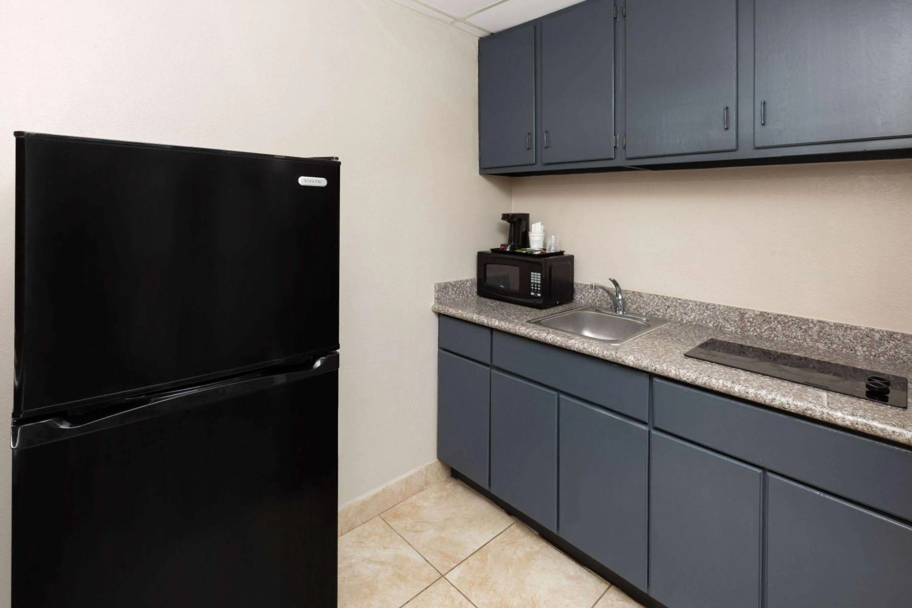 Photo of the whole room in Super 8 by Wyndham Buffalo