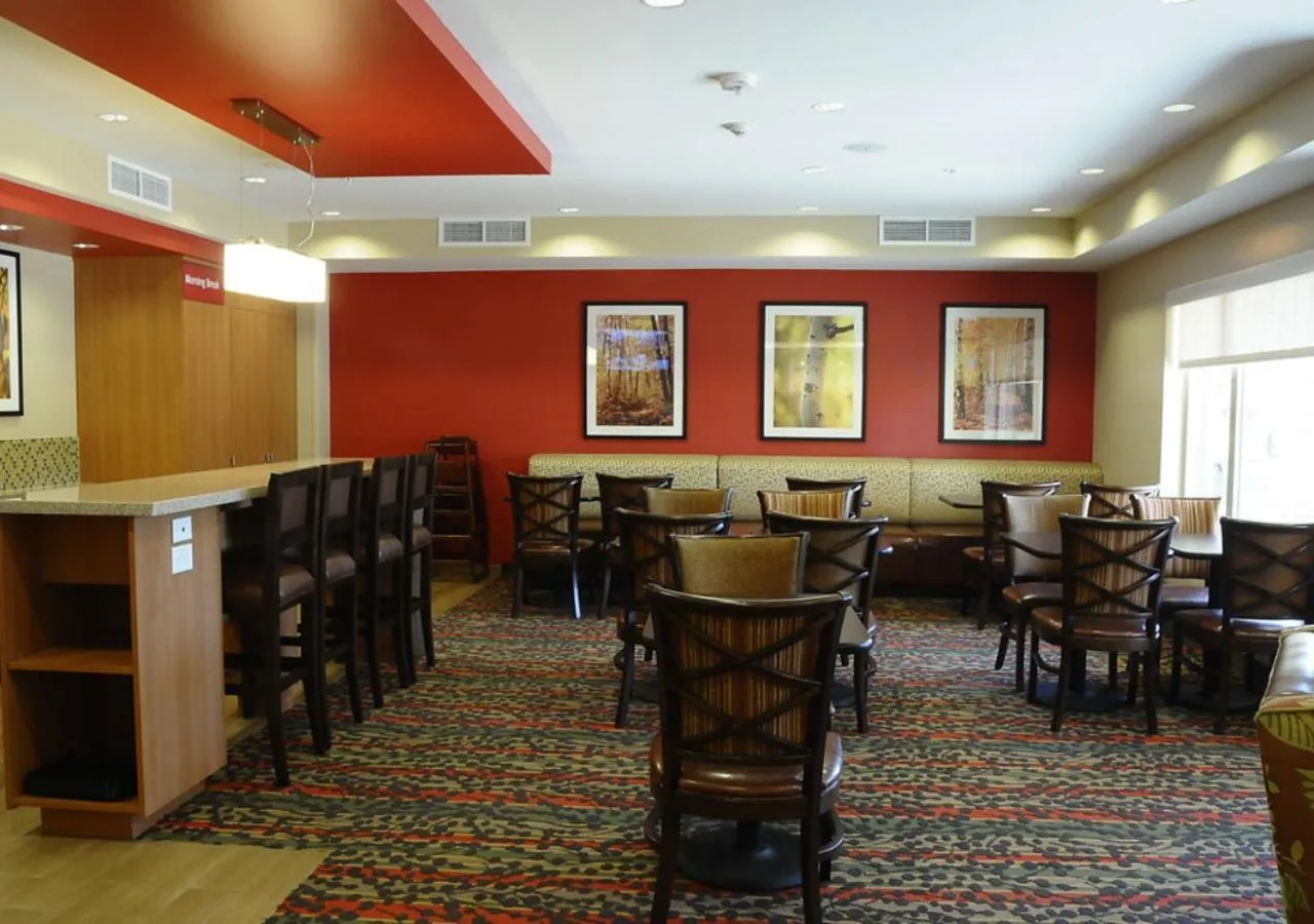 Breakfast in TownePlace Suites Redding