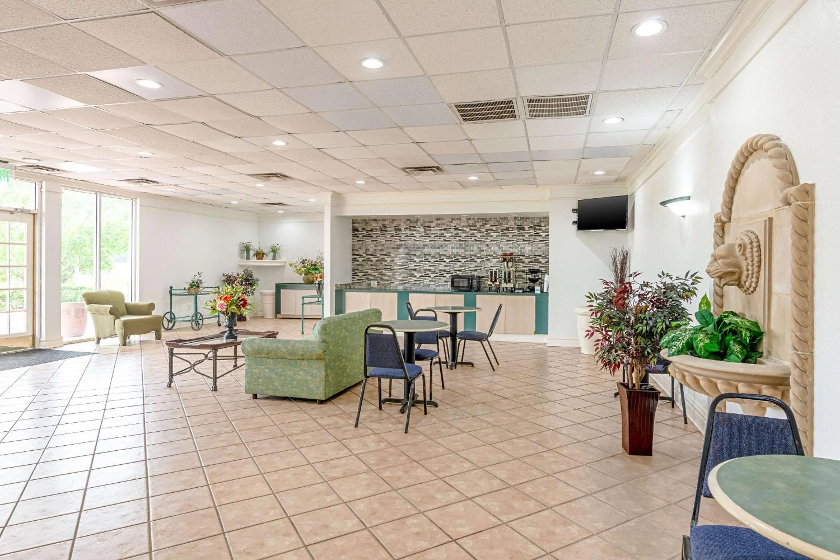 Lobby or reception in Rodeway Inn Huntsville West