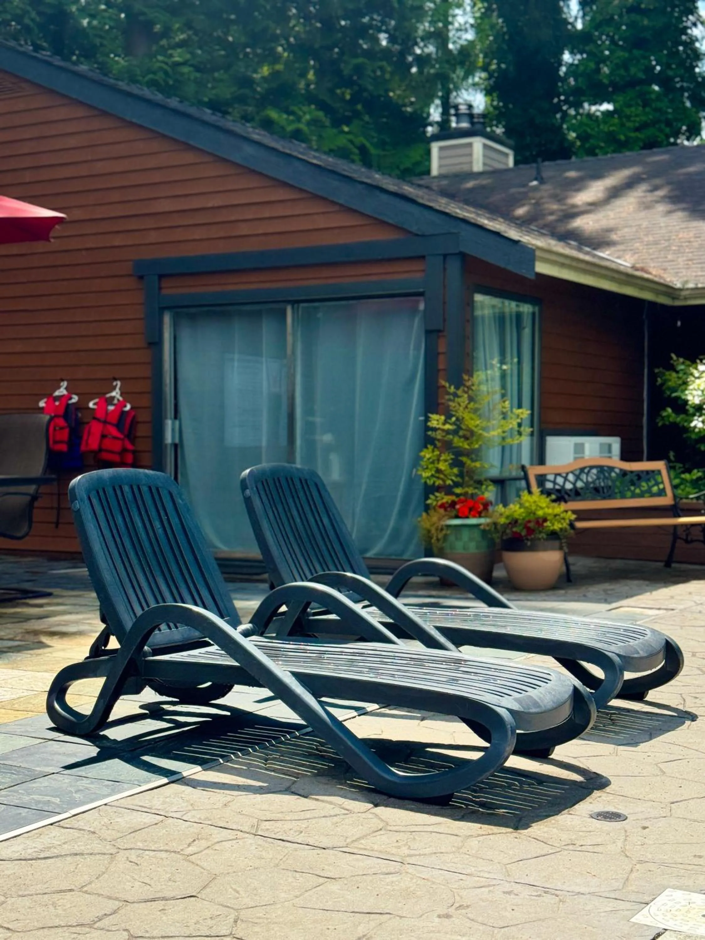Property building in Sunshine Lodge Inn