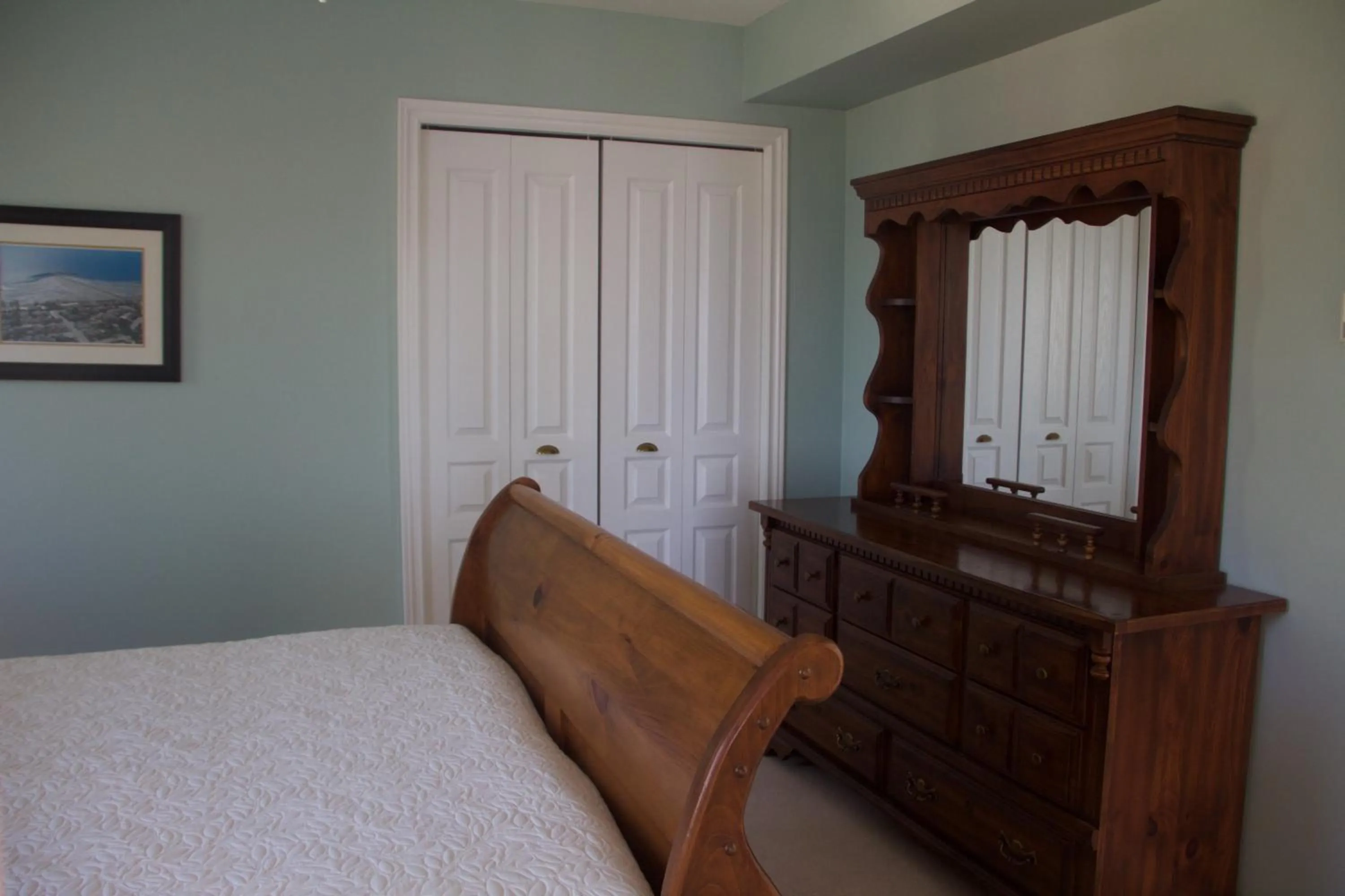 Bed in Star of the Sea guest house