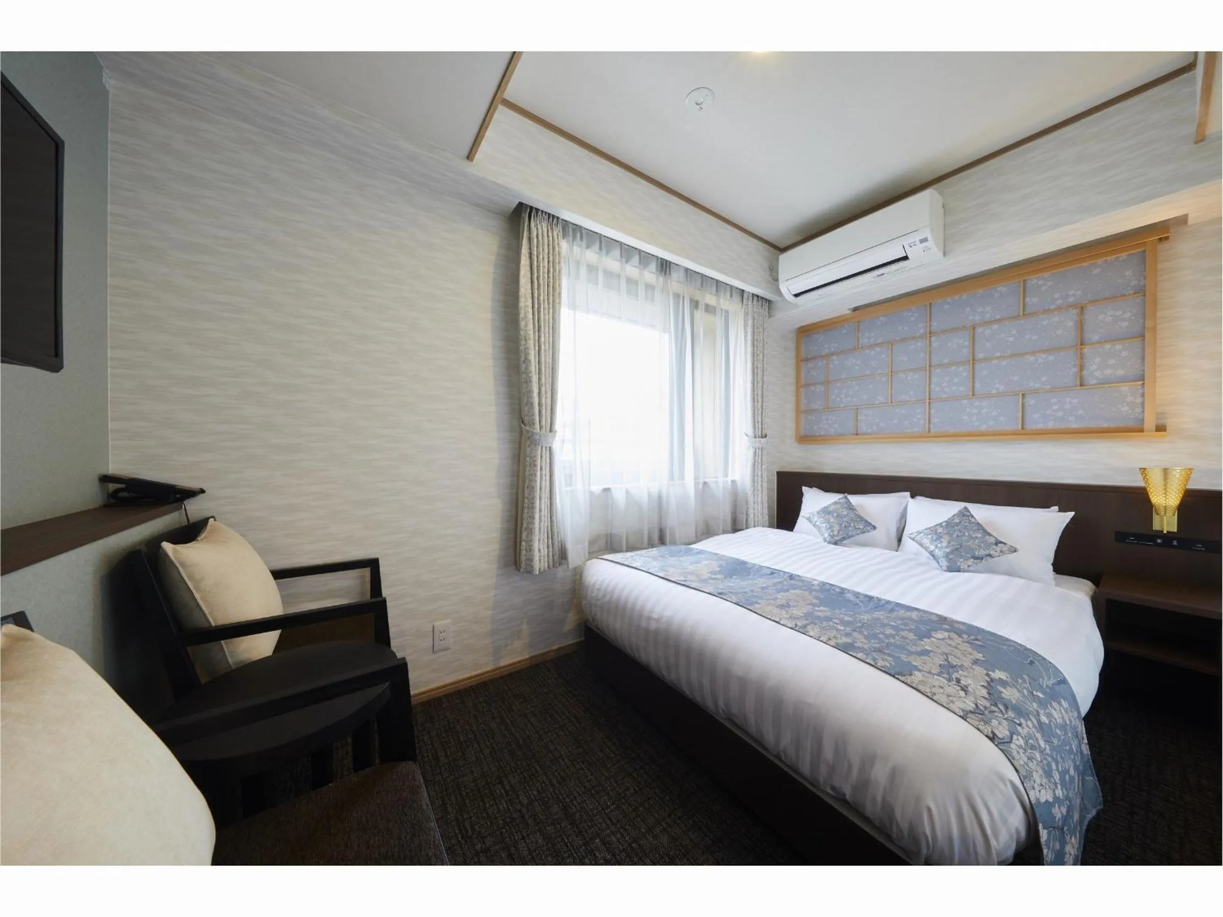 Photo of the whole room, Bed in Rinn Miyagawacho Grande
