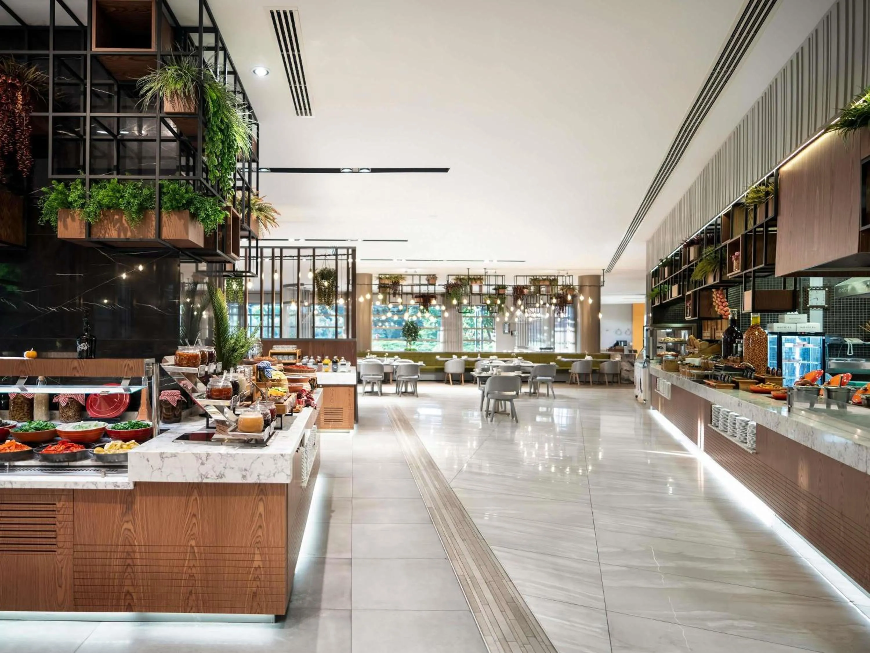 Restaurant/places to eat in Novotel Trabzon