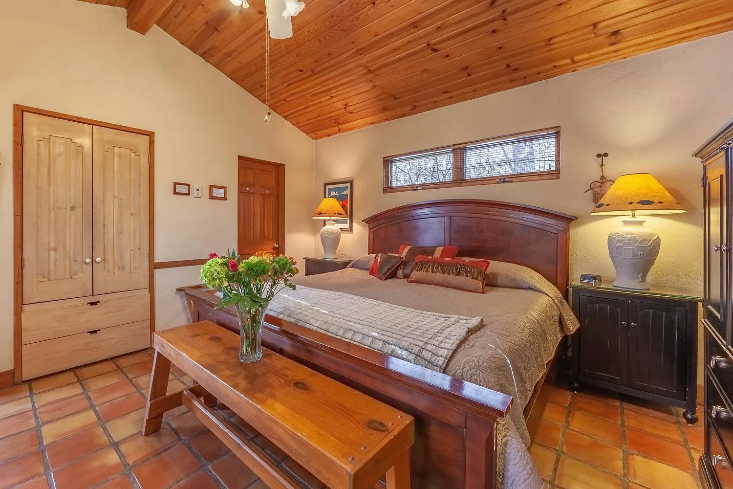 Bed in Dreamcatcher B&B