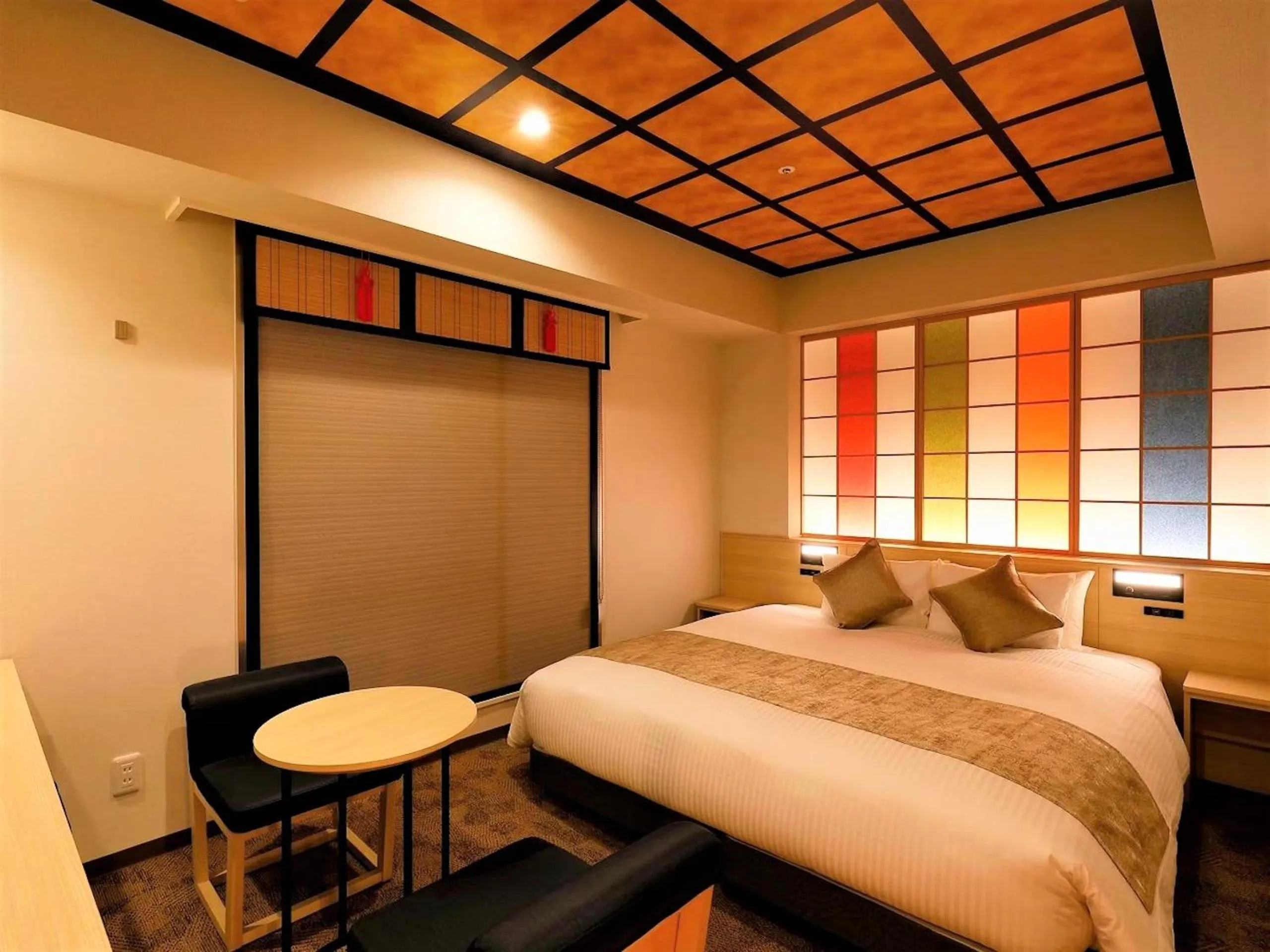 Photo of the whole room, Bed in Daiwa Roynet Hotel KANAZAWA-MIYABI