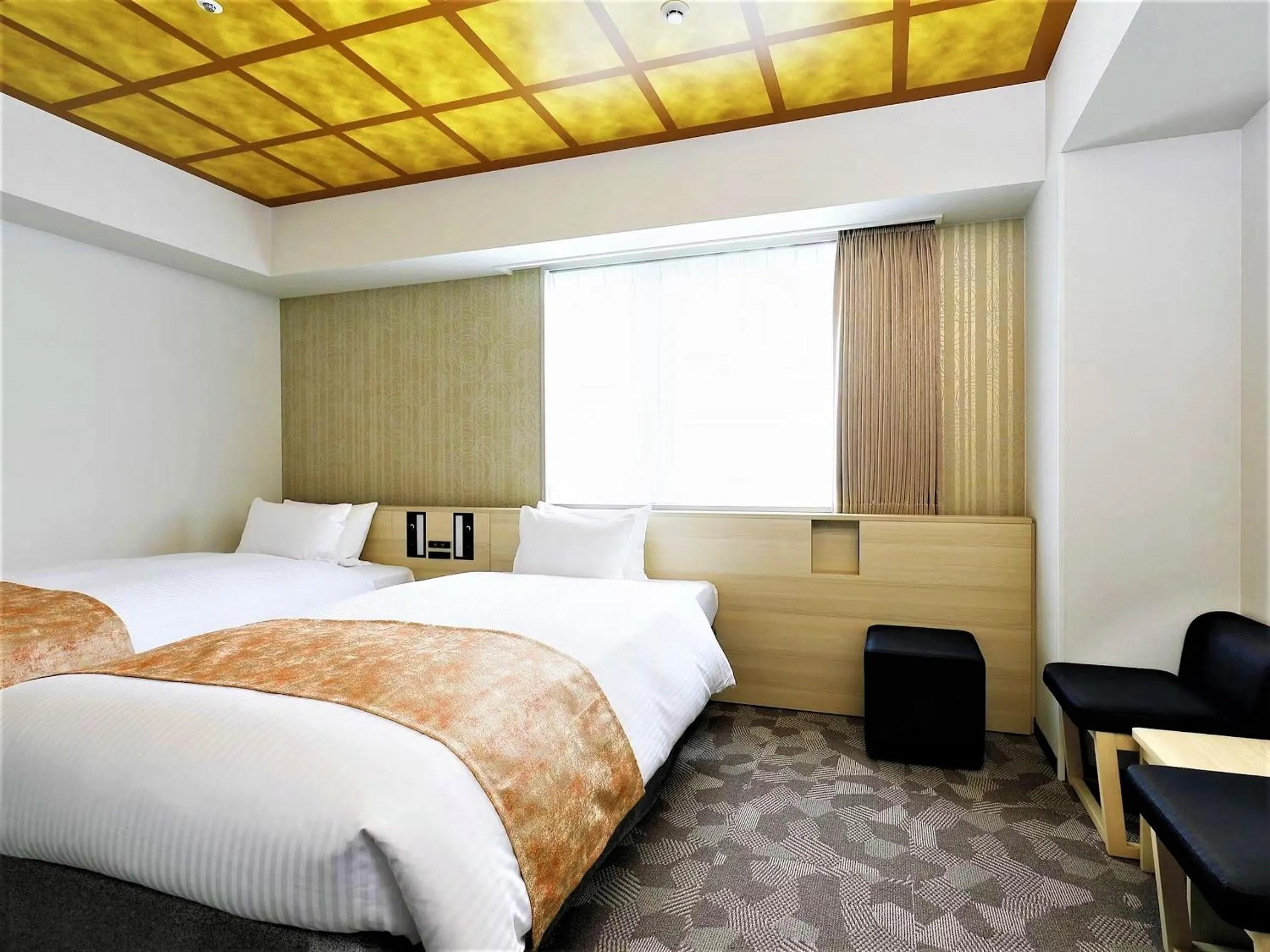 Photo of the whole room, Bed in Daiwa Roynet Hotel KANAZAWA-MIYABI