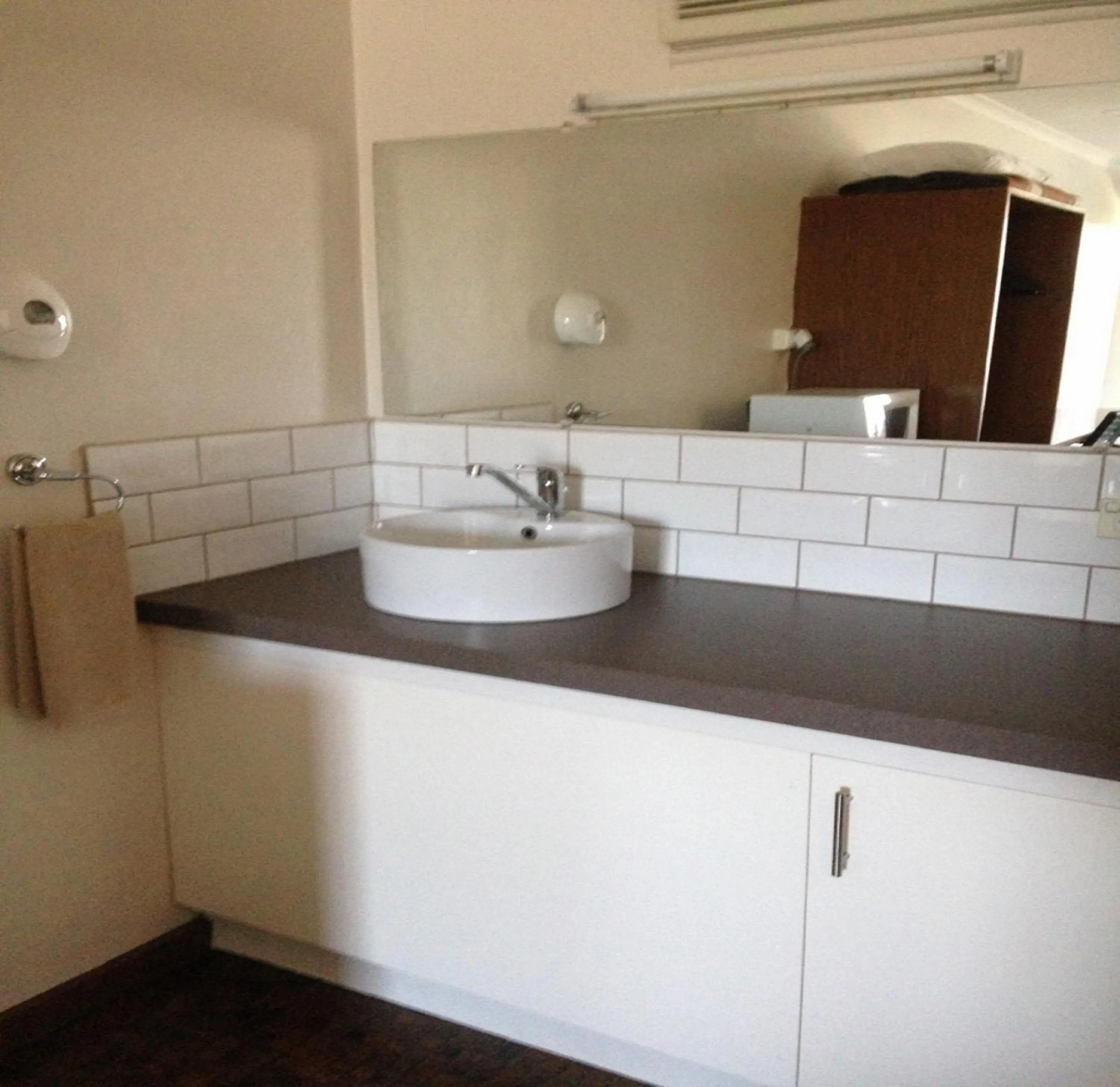 Kitchen or kitchenette in Admella Motel