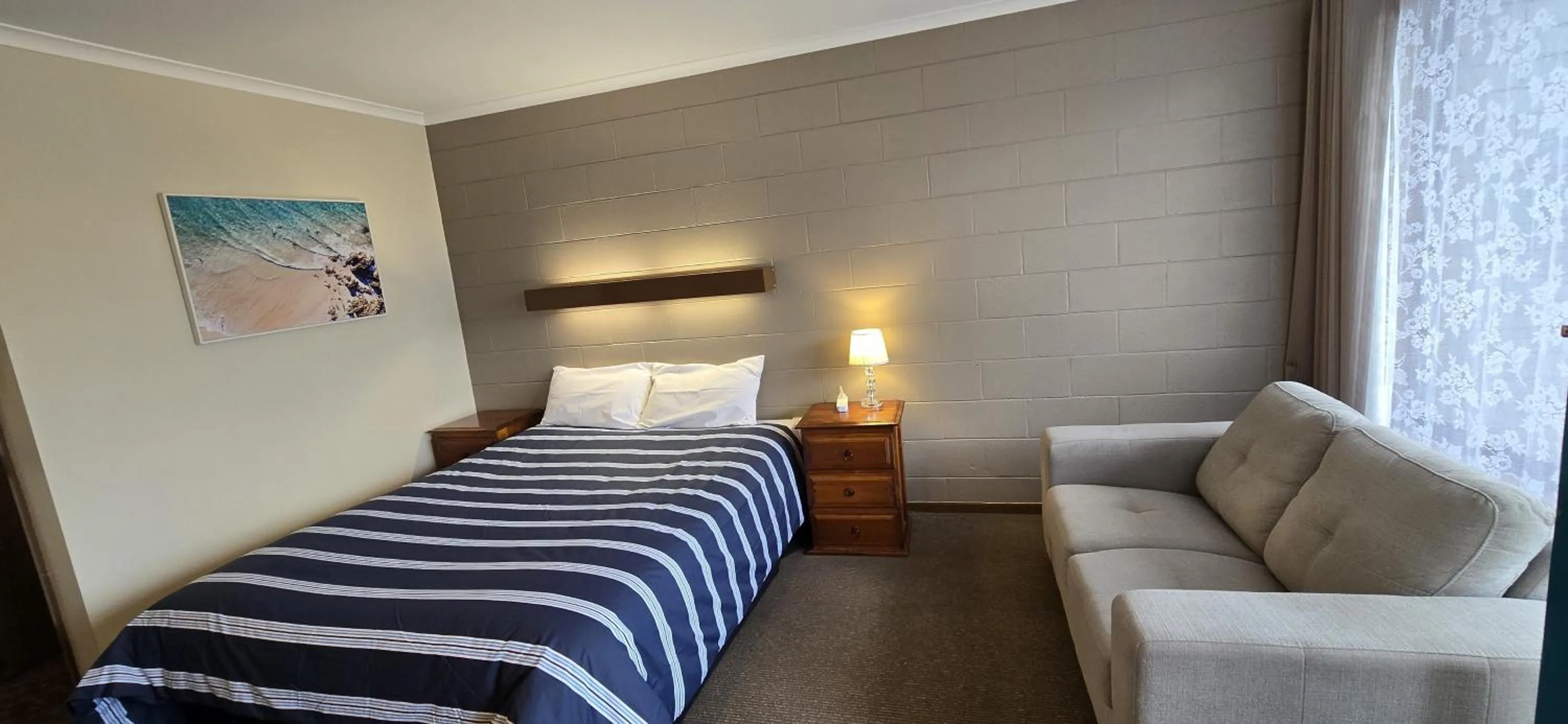 Bedroom, Bed in Admella Motel