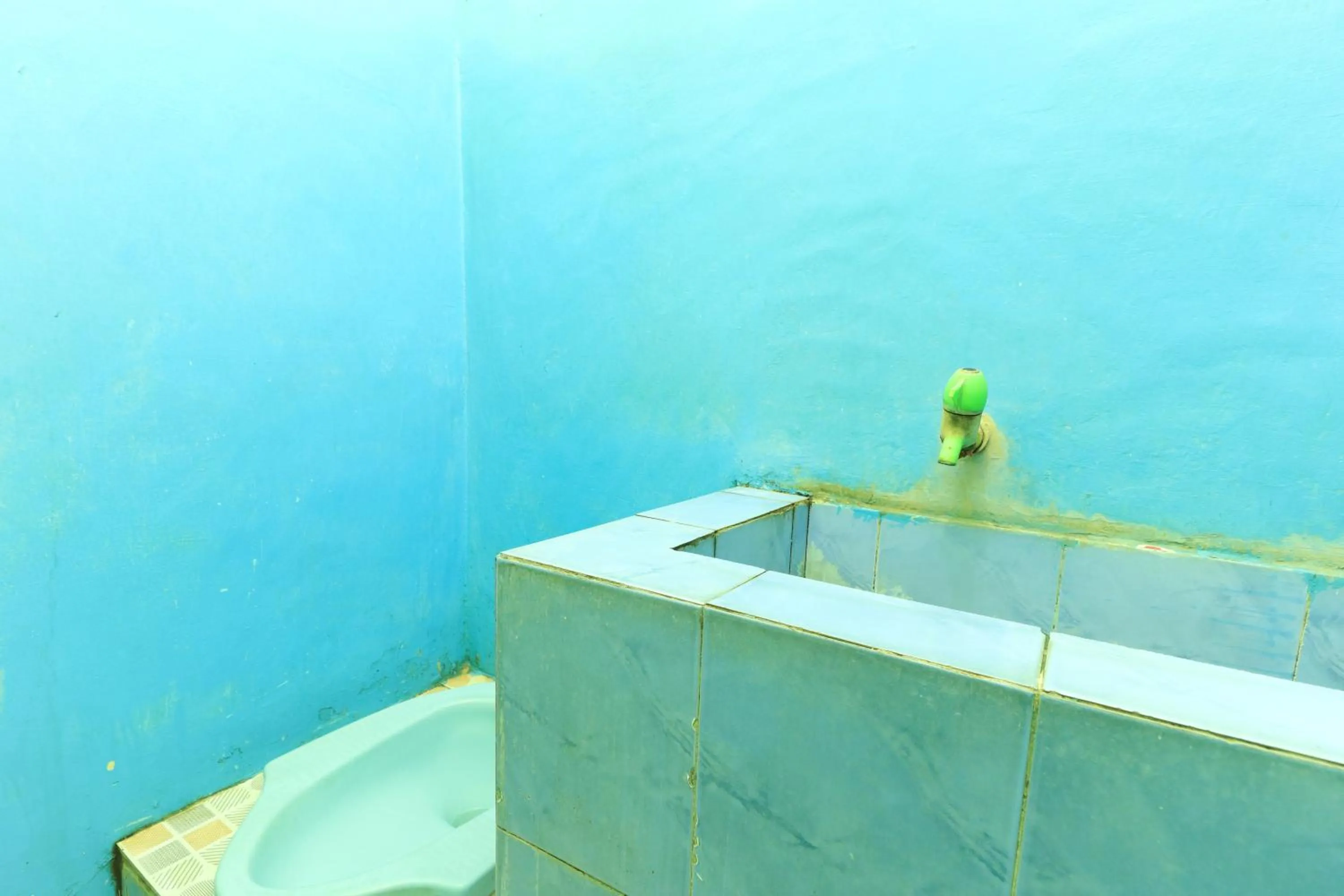 Bathroom in Dharmawati Homestay Syariah at Terminal Purabaya