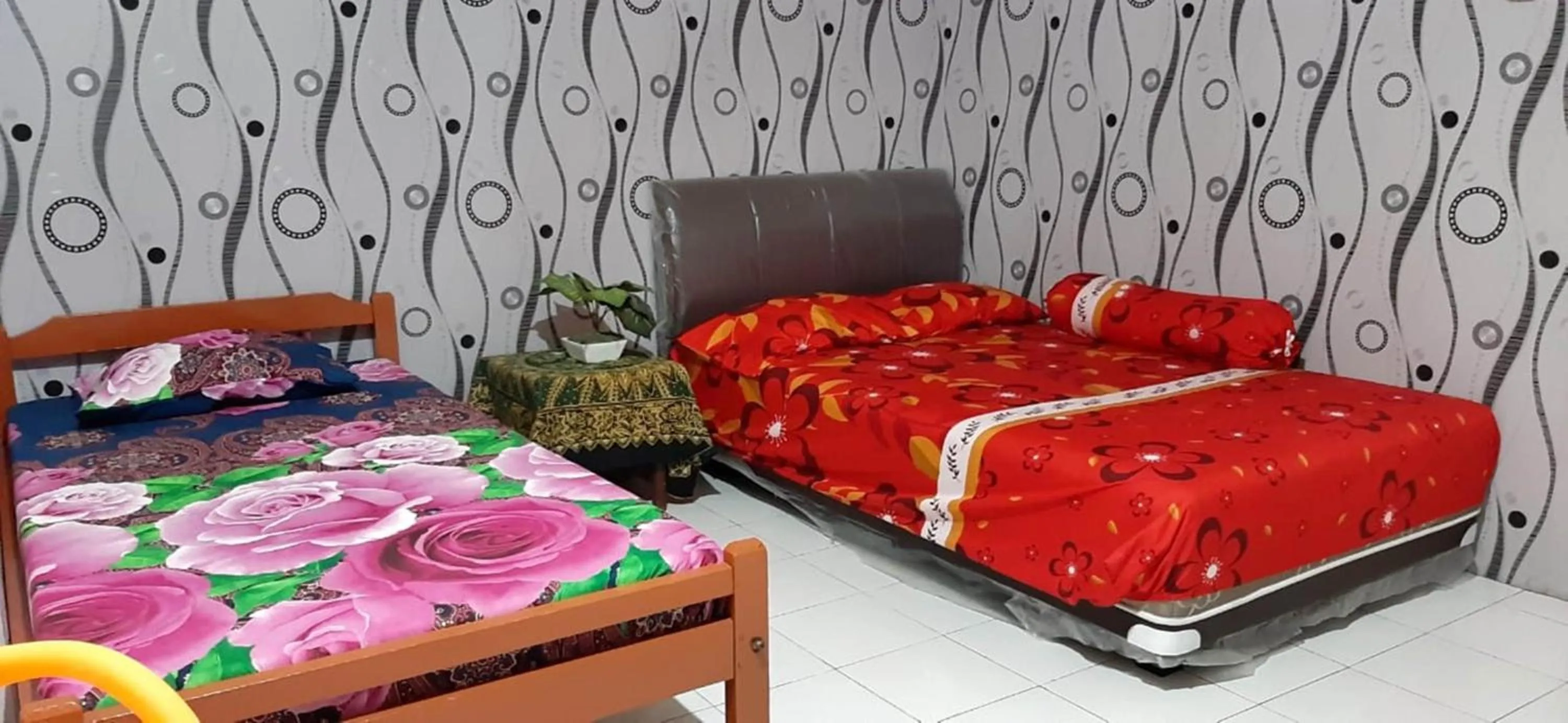 Bedroom, Bed in Dharmawati Homestay Syariah at Terminal Purabaya