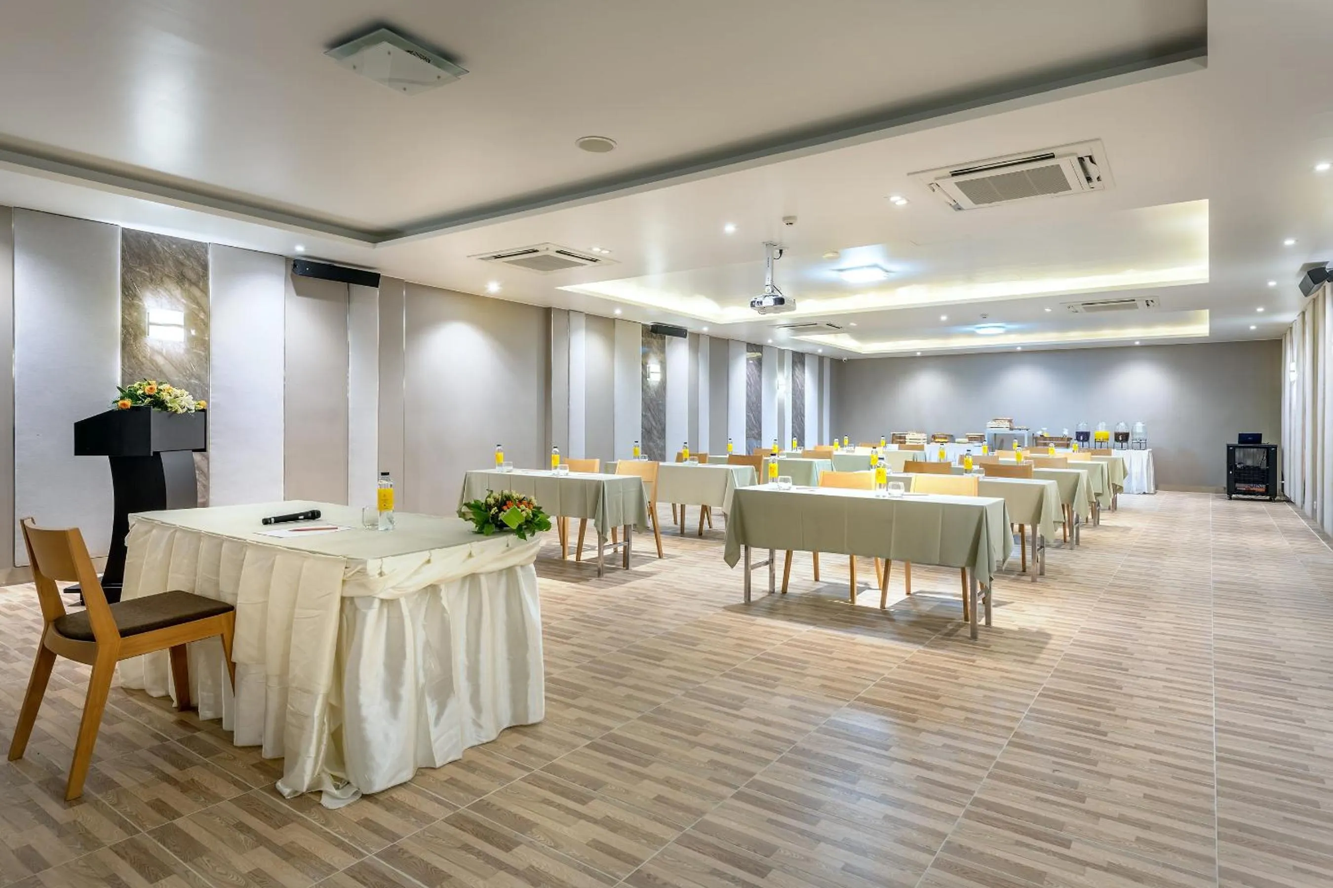 Banquet/Function facilities in Beehive Boutique Hotel Phuket