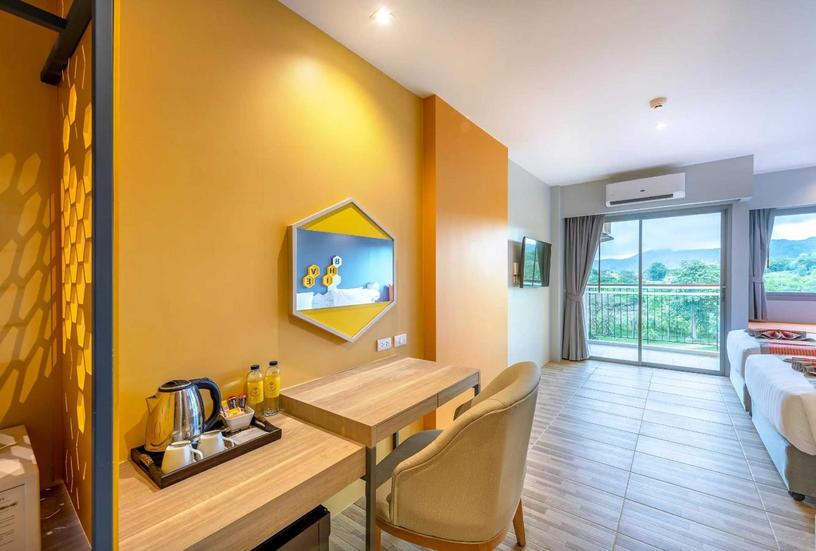 Coffee/tea facilities in Beehive Boutique Hotel Phuket