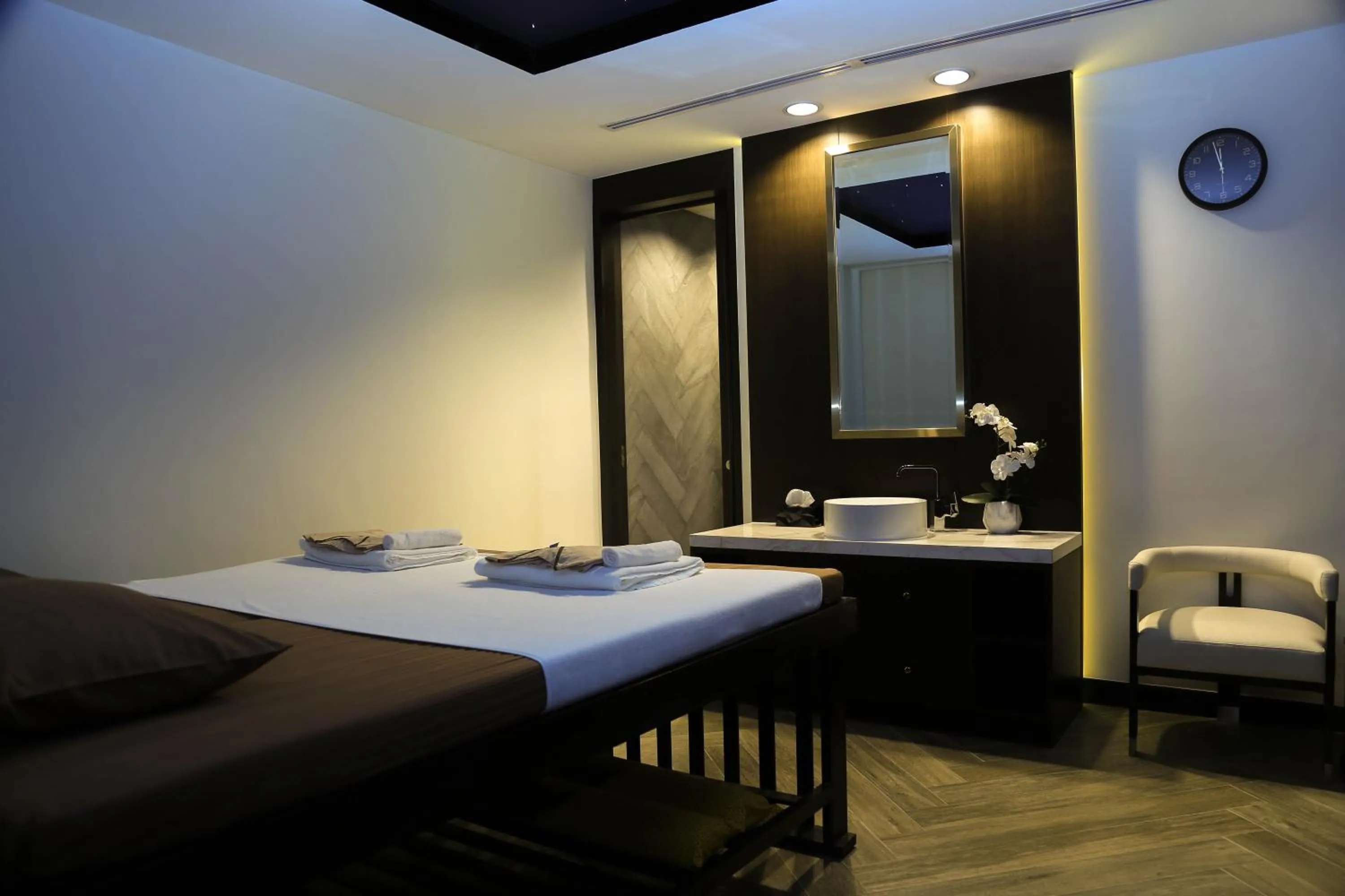 Massage in Savan Resorts