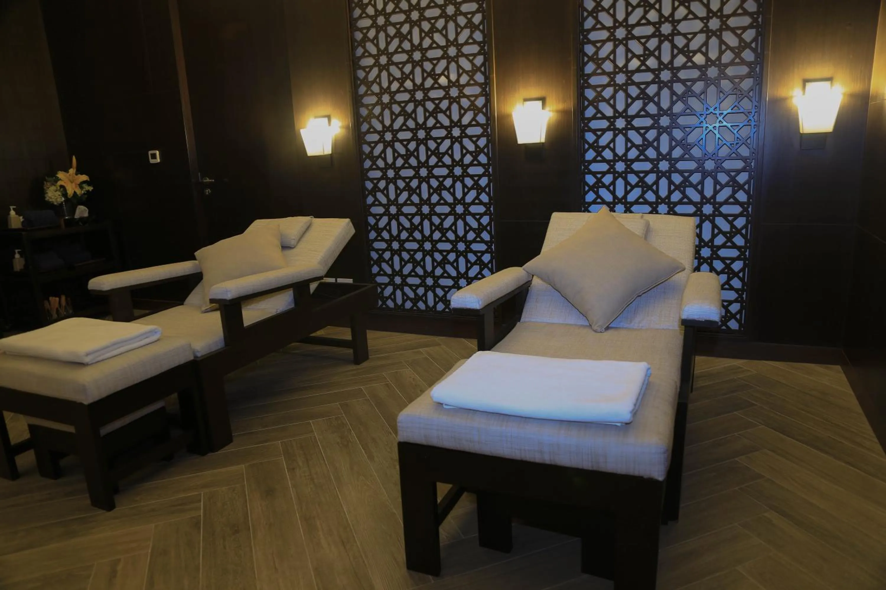 Massage in Savan Resorts