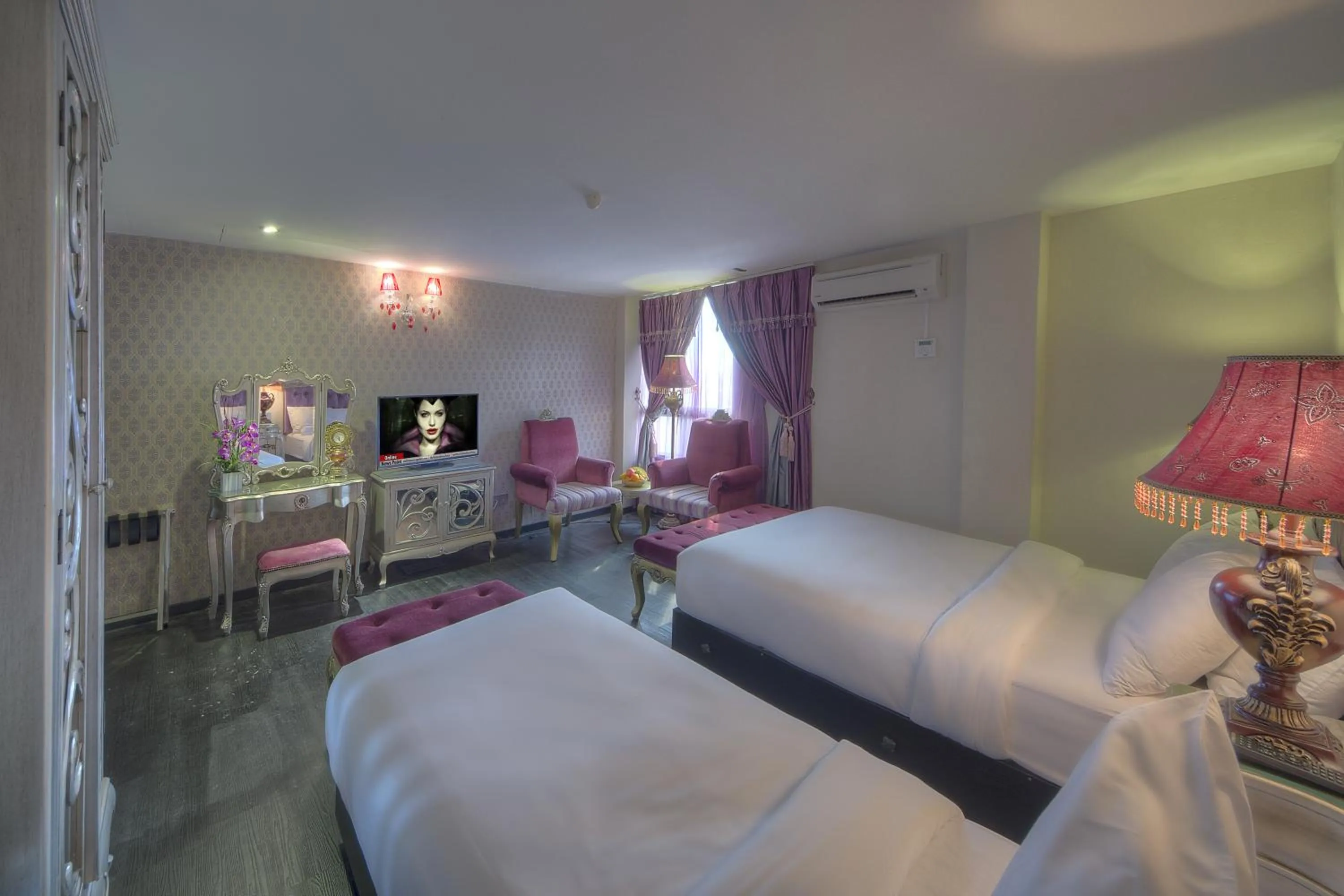 Bedroom, Bed in Arenaa Batik Boutique