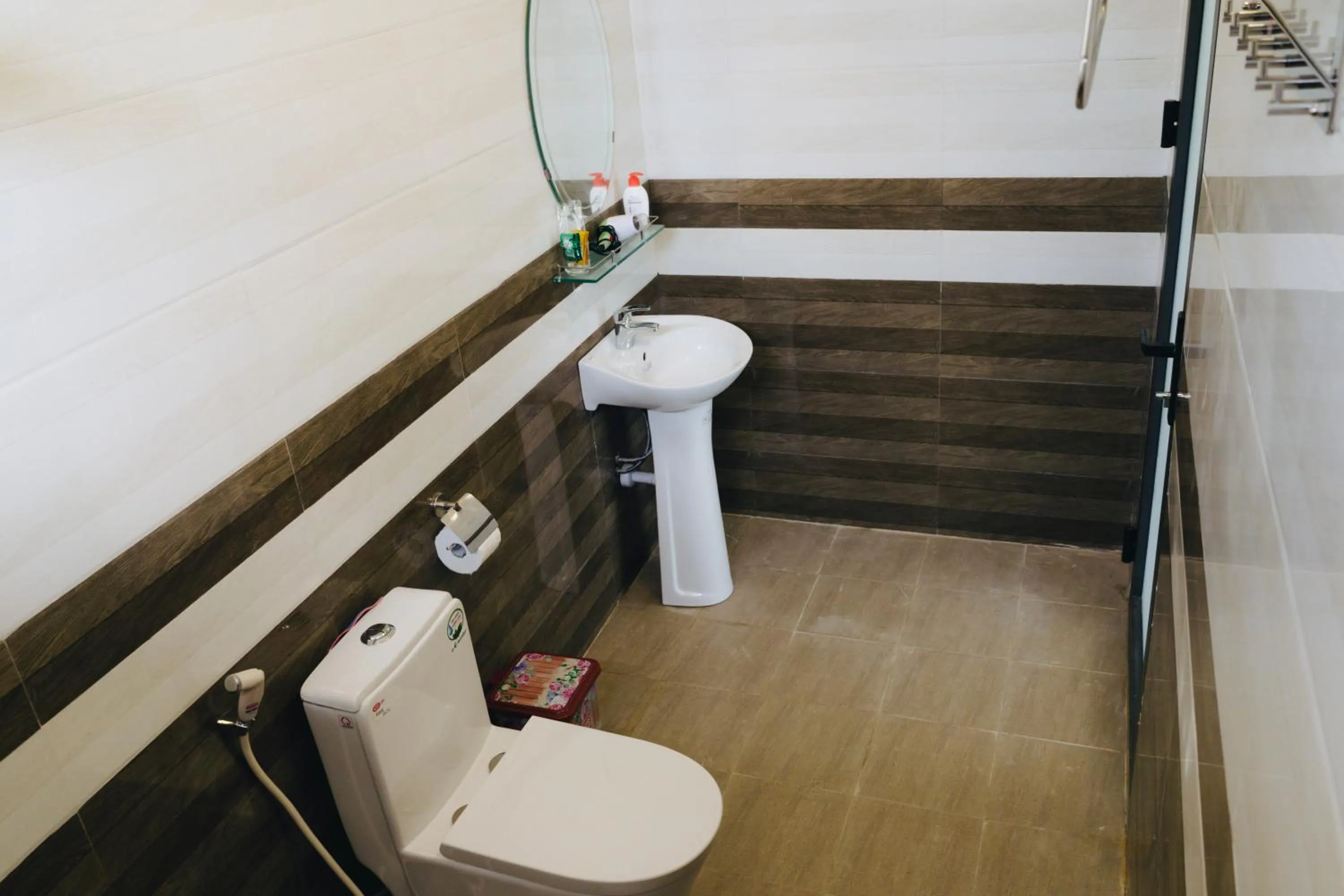 Toilet in Phong Nha Love Homestay