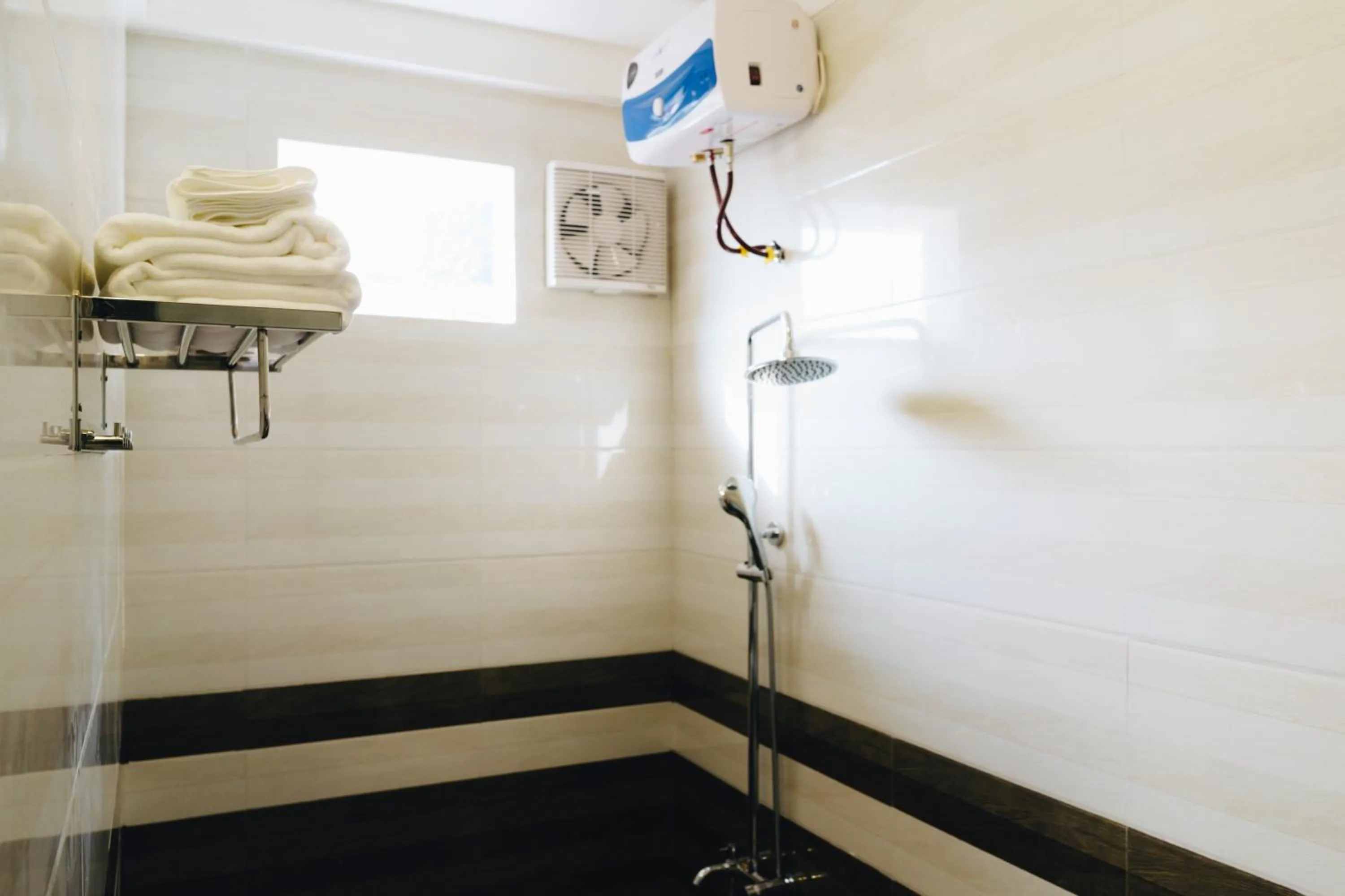 Shower in Phong Nha Love Homestay