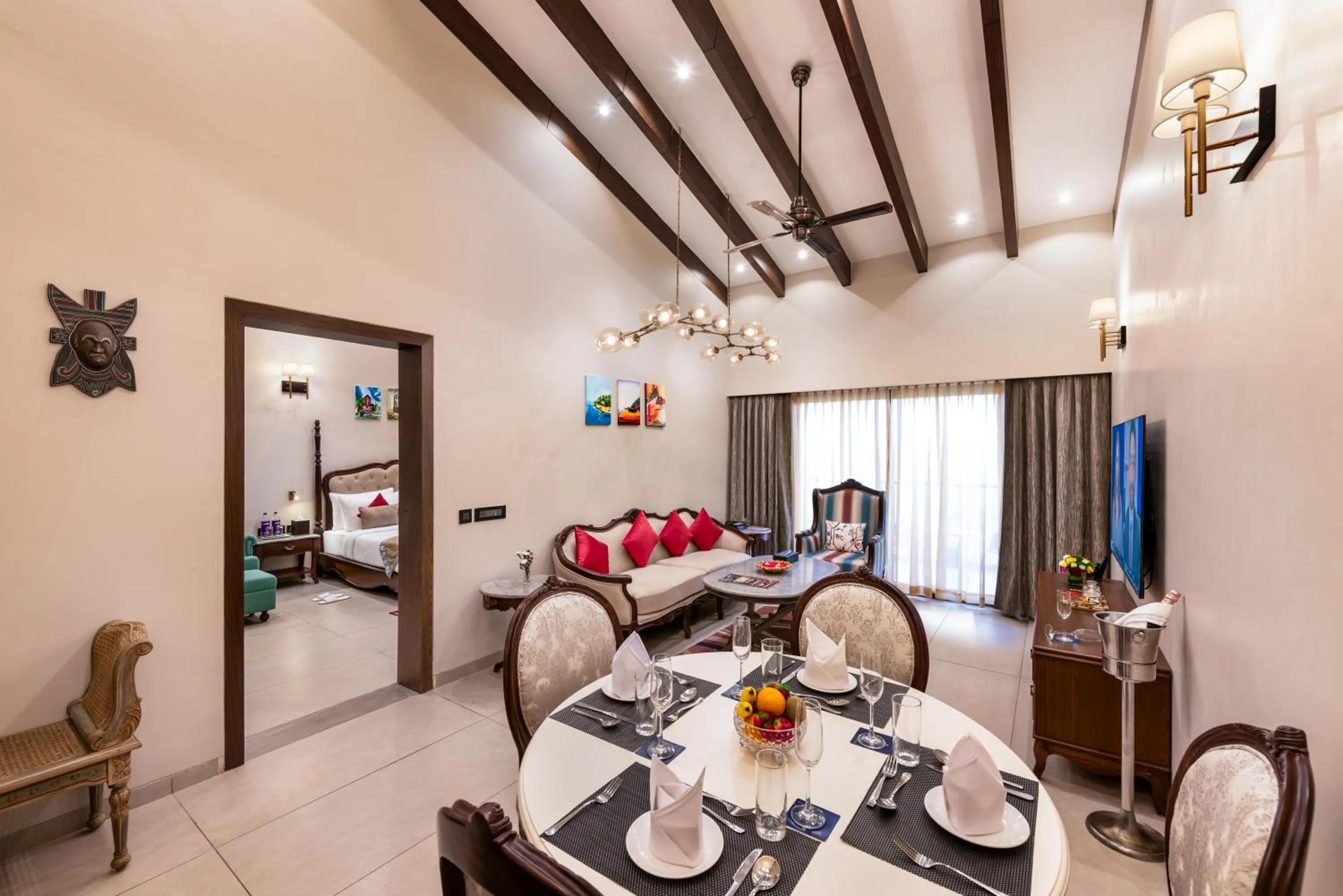 Living room in Golden Tulip Candolim, Goa