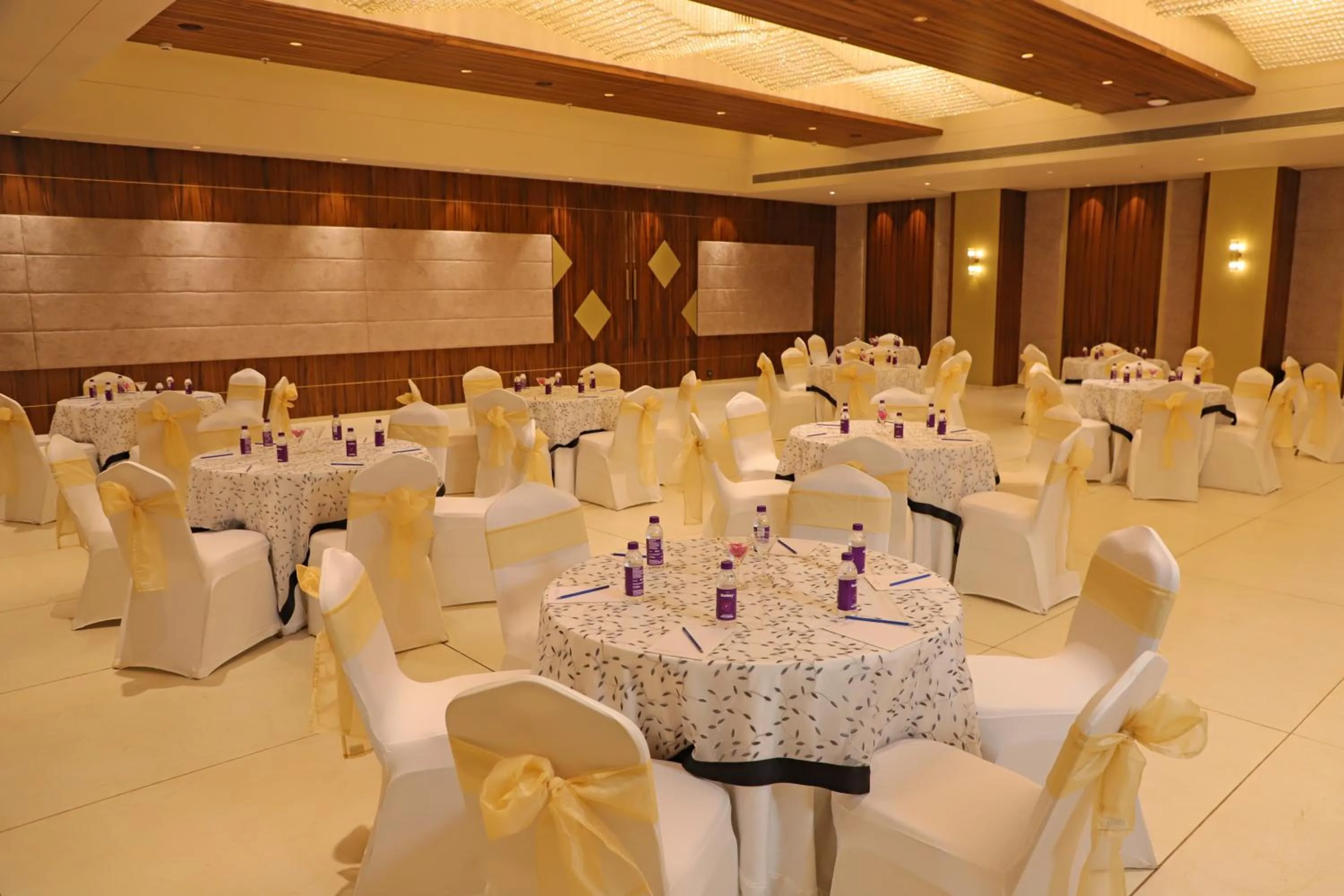Meeting/conference room in Golden Tulip Candolim, Goa