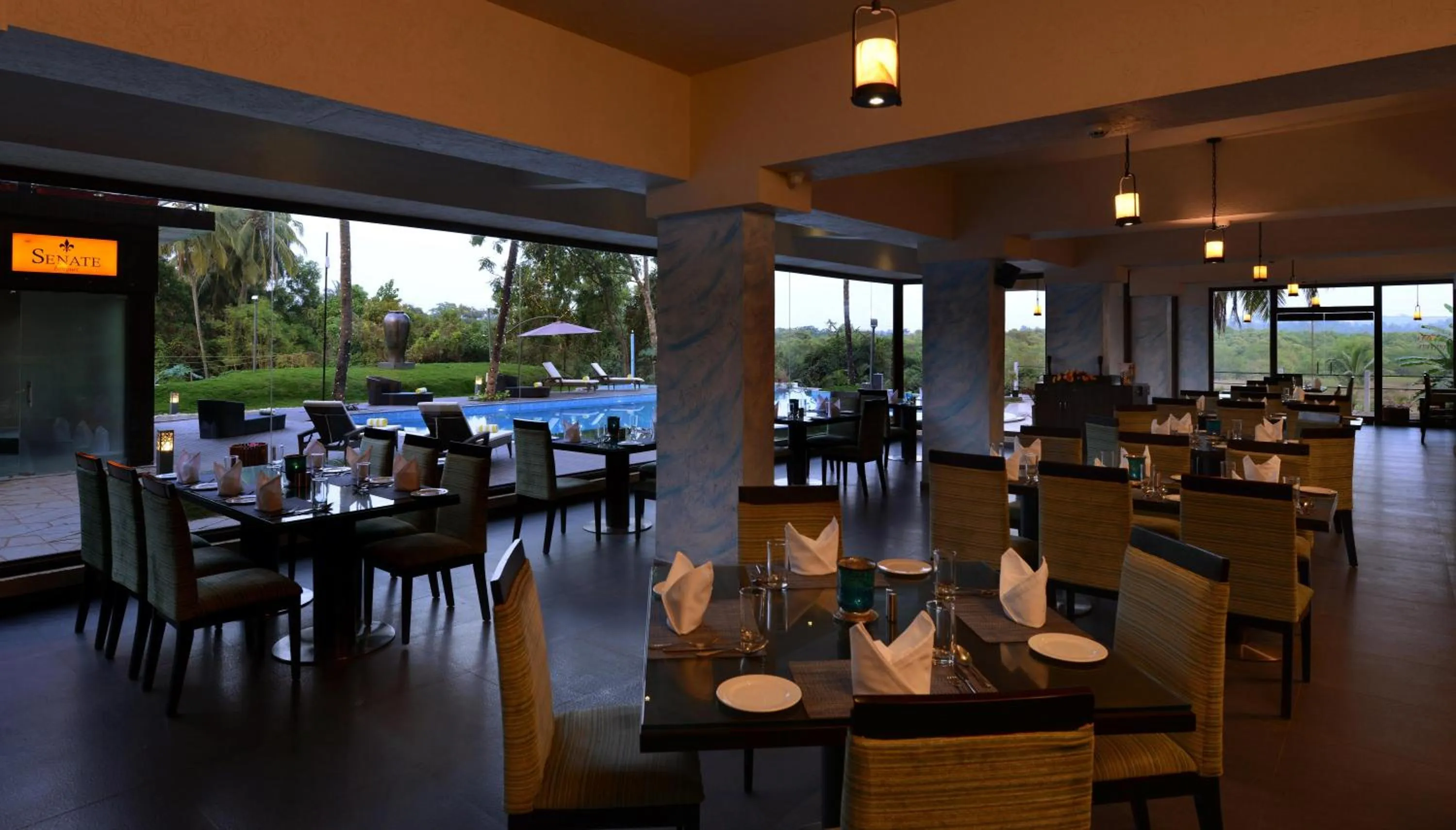 Restaurant/places to eat in Golden Tulip Candolim, Goa