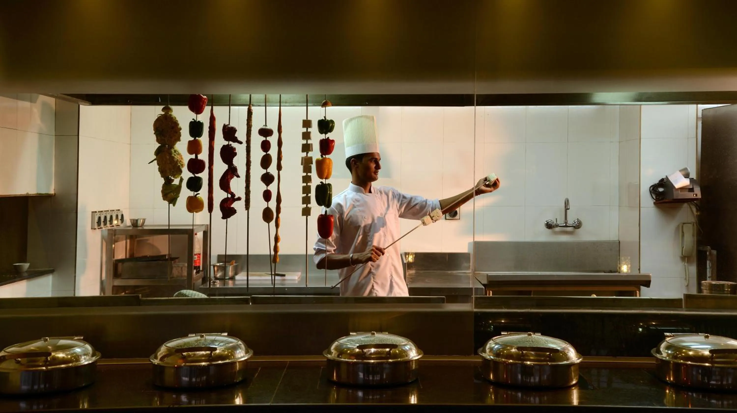 Restaurant/places to eat in Golden Tulip Candolim, Goa