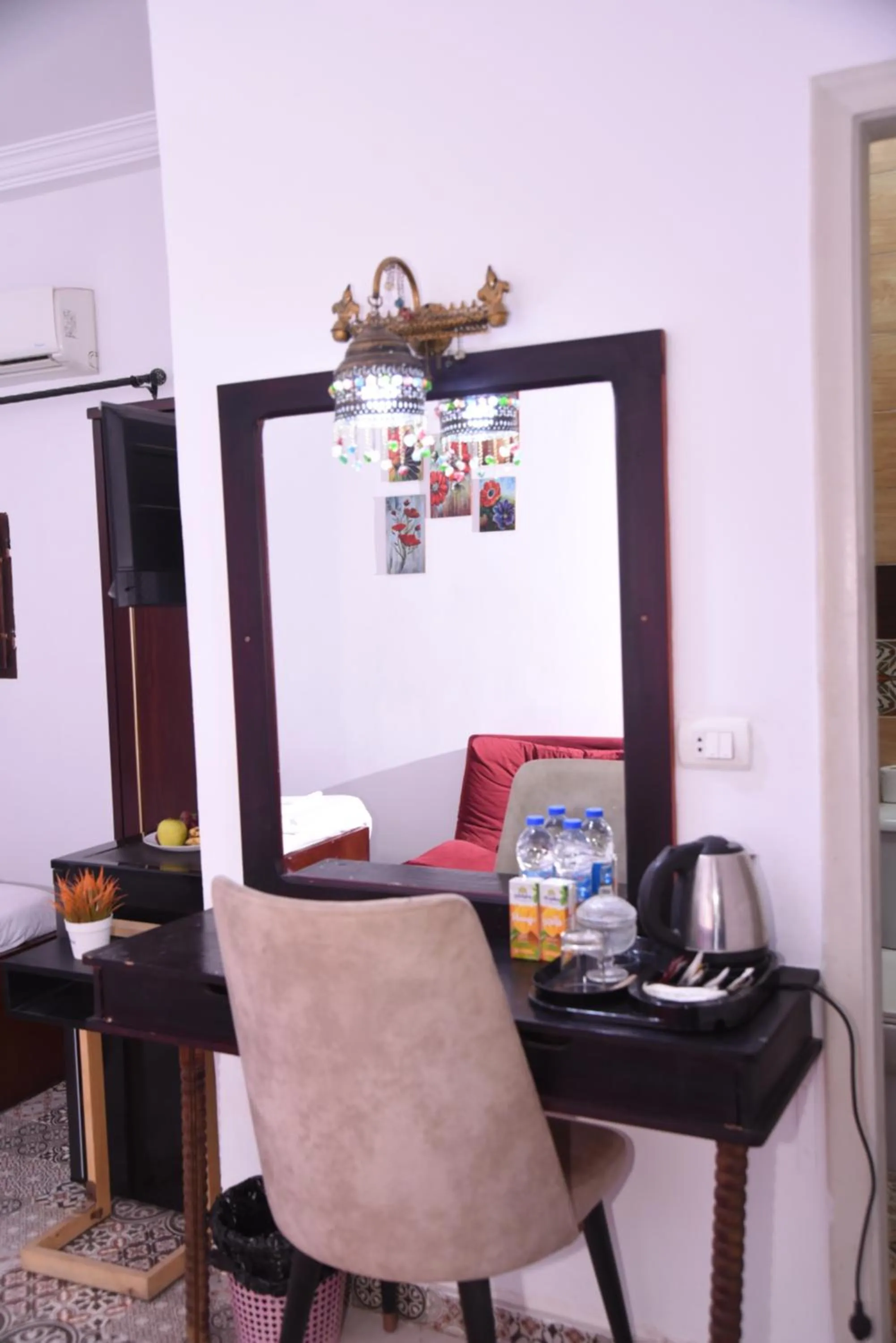 Seating area in Arabian Nights Pyramids Guesthouse