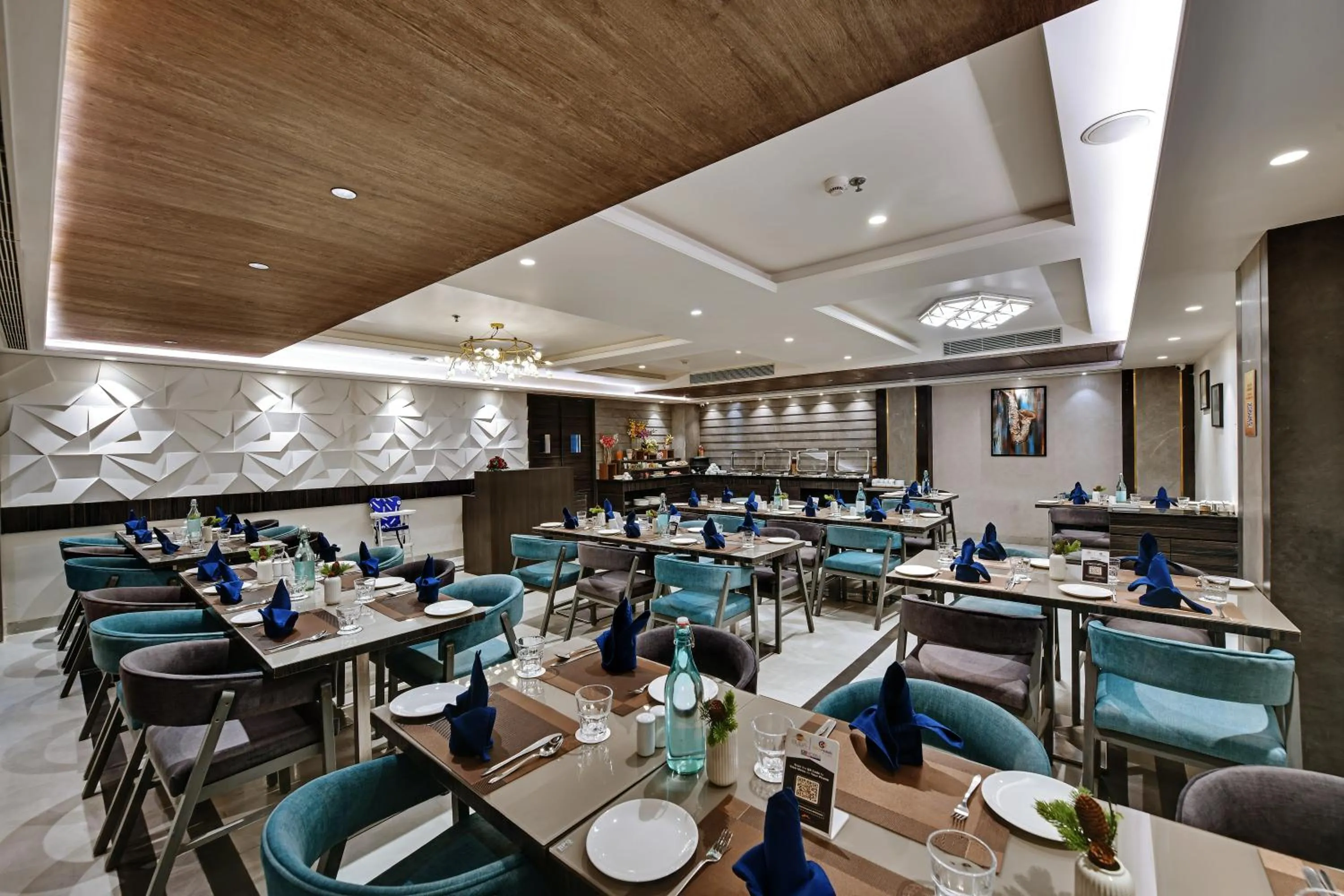 Restaurant/places to eat in Hotel Suba Star Ahmedabad
