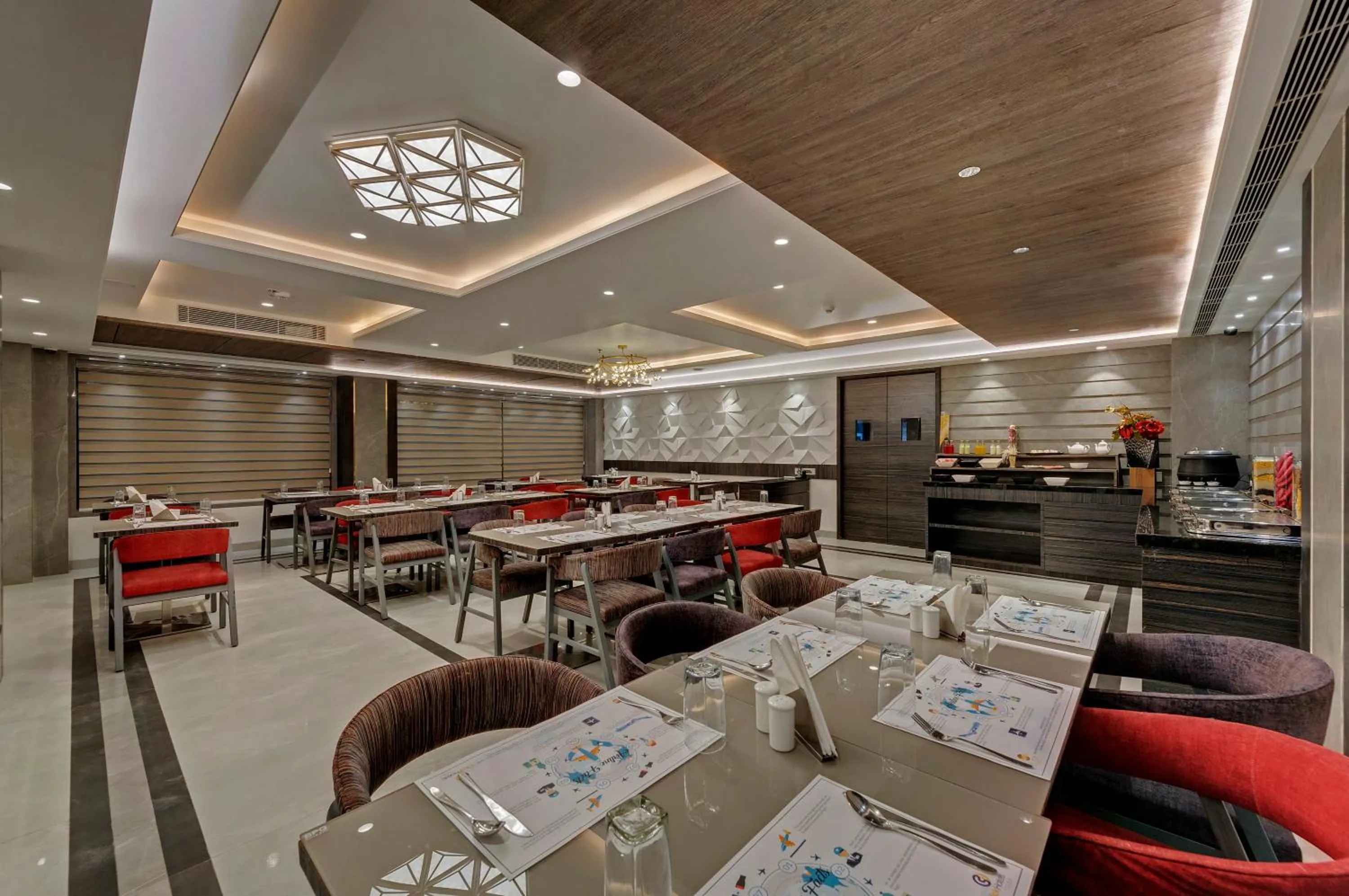 Restaurant/places to eat in Hotel Suba Star Ahmedabad