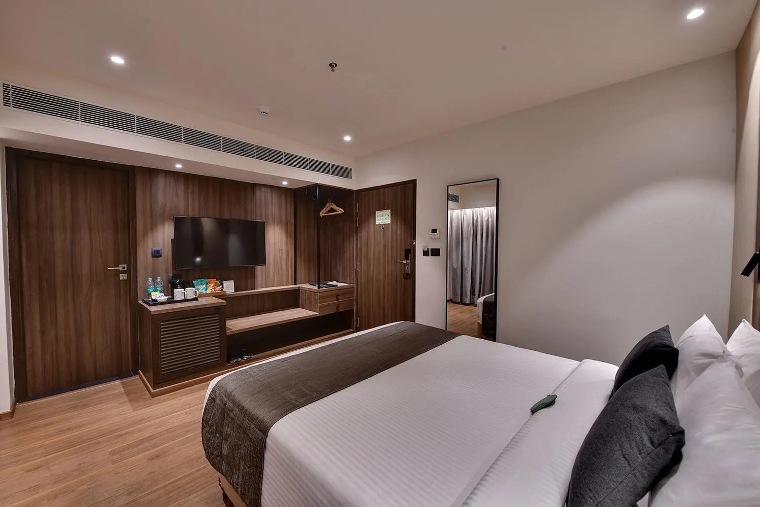 View (from property/room), Bed in Hotel Suba Star Ahmedabad