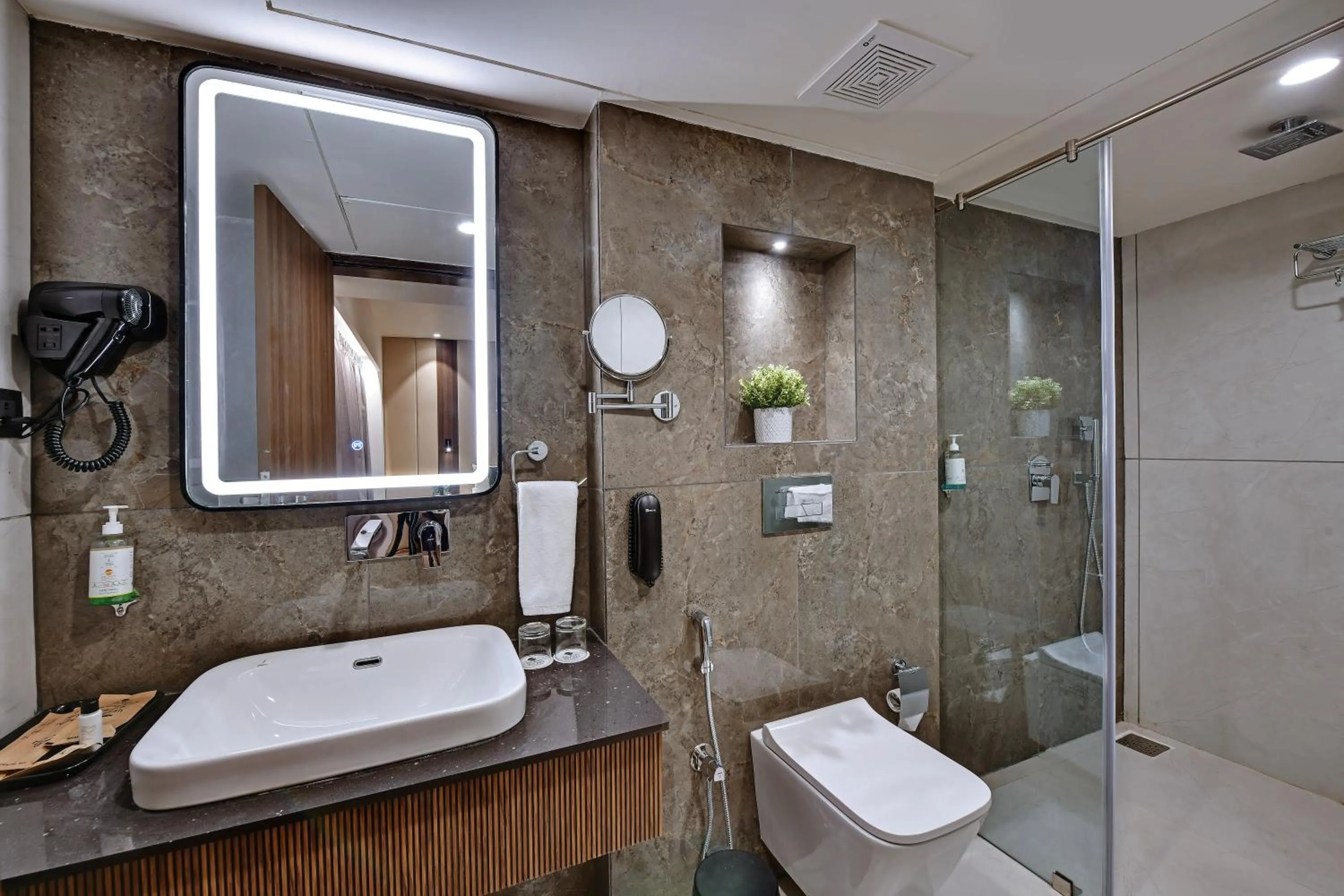 Bathroom in Hotel Suba Star Ahmedabad