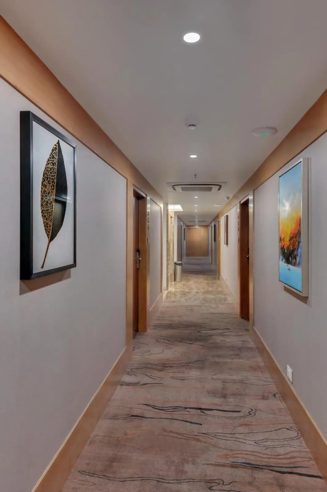 Lobby or reception in Hotel Suba Star Ahmedabad