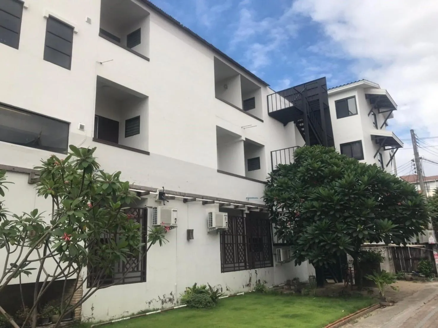 Property building in Mali's Room