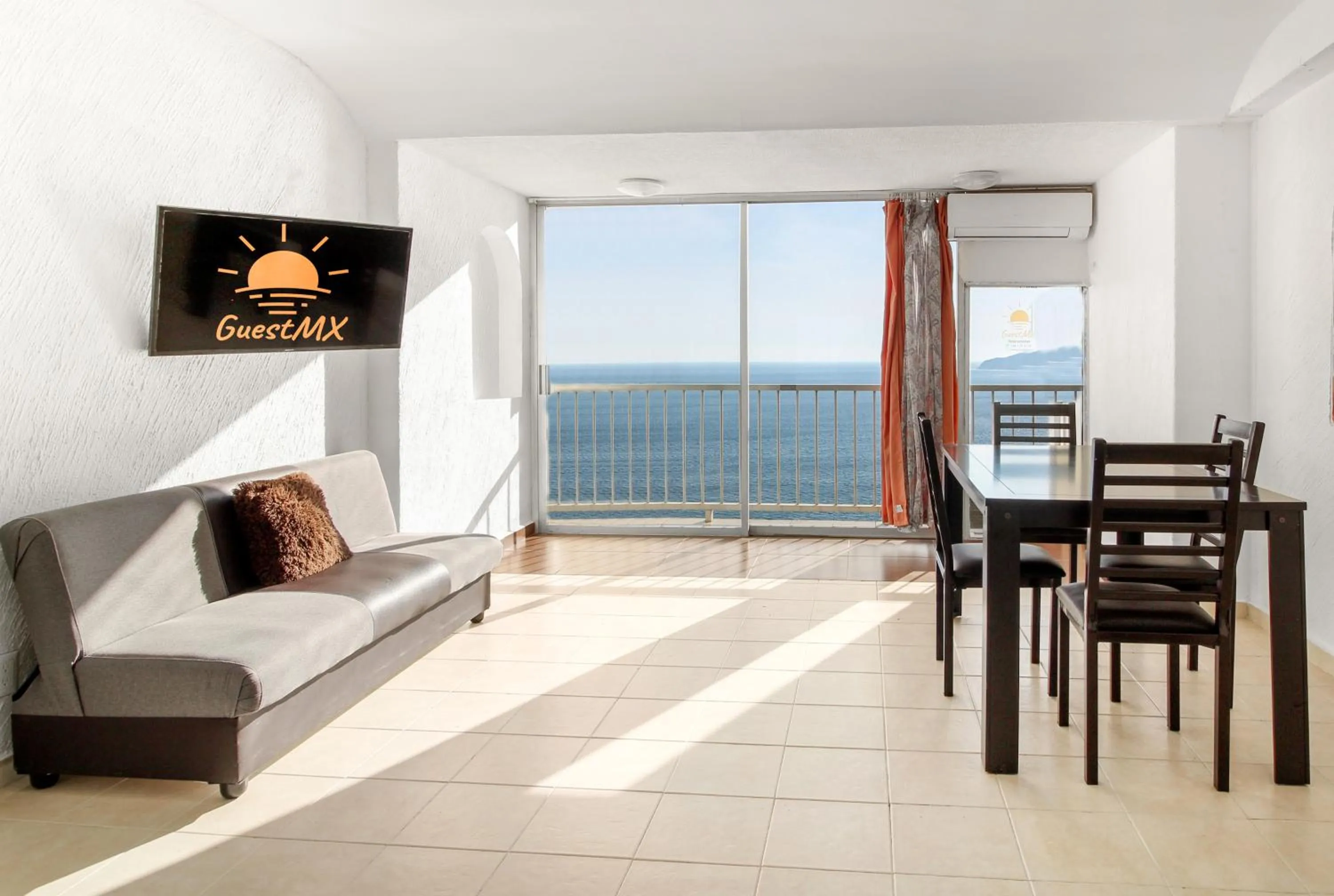 Dining area in Suites Torres Gemelas VIP