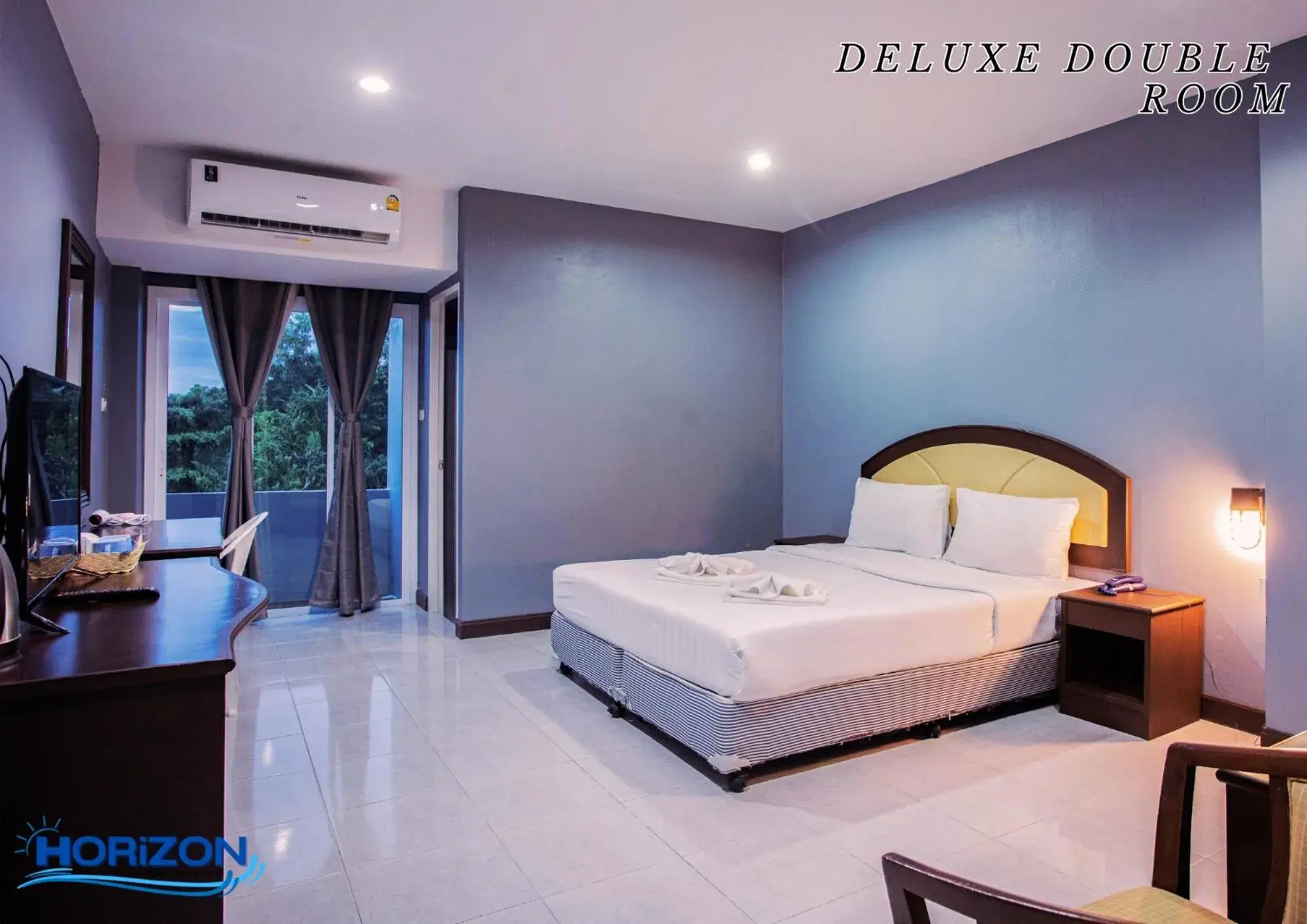 Deluxe Double Room in Horizon Hotel Deluxe Double Room in Horizon Hotel
