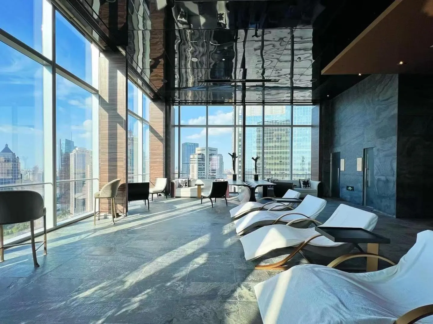 Swimming pool in Regent Shanghai Pudong