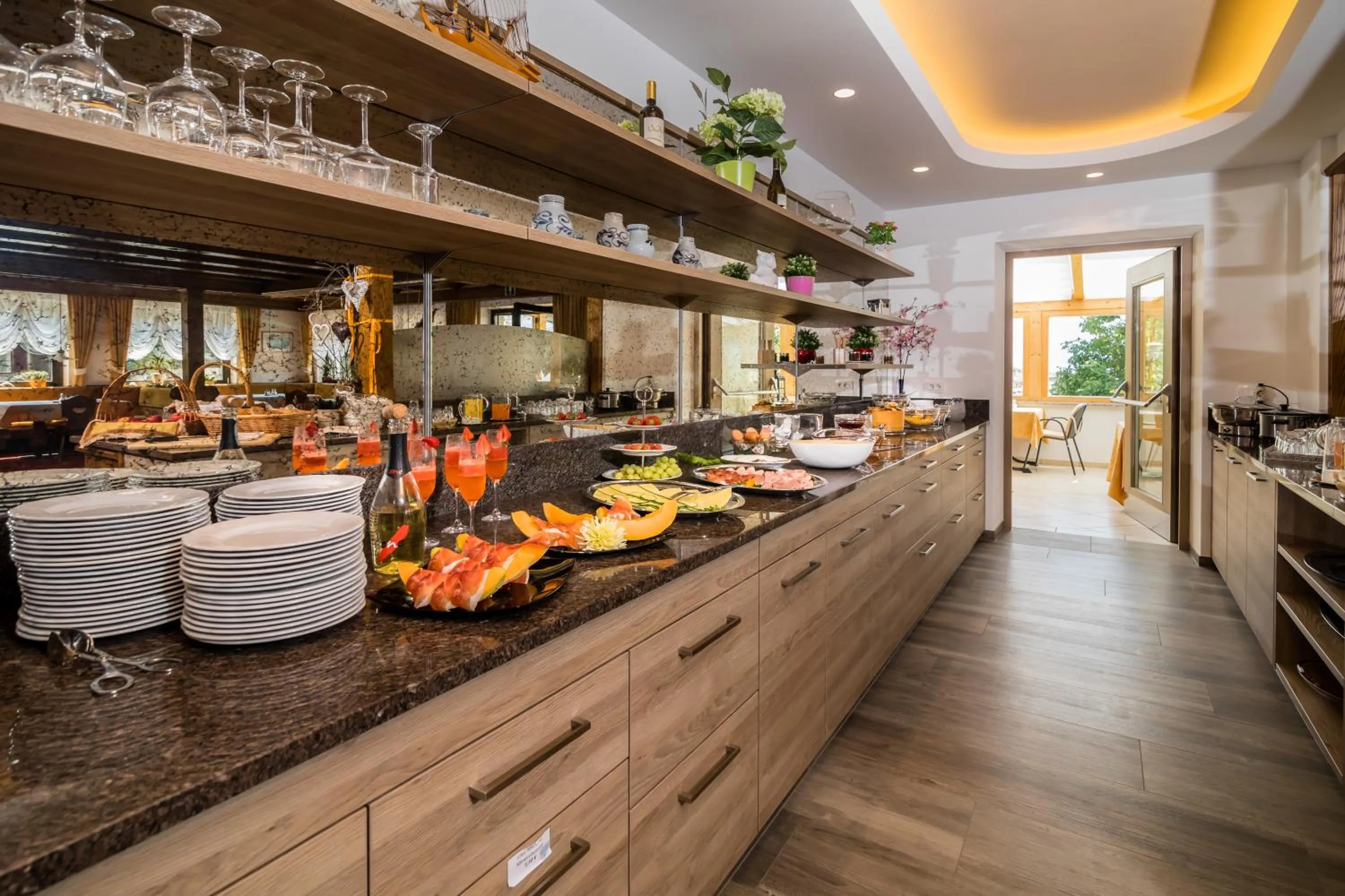 Buffet breakfast in Garni-Hotel Farmerhof