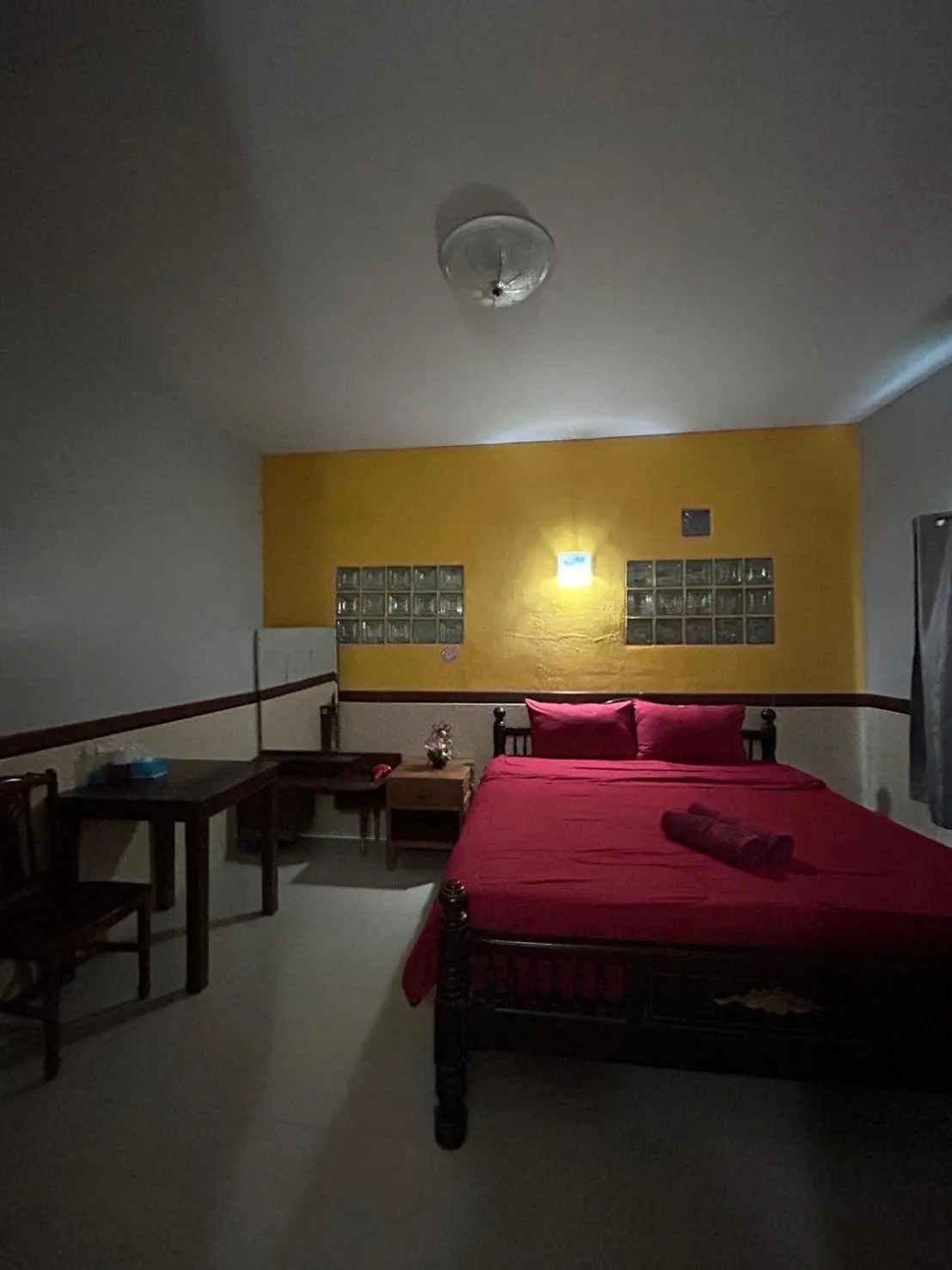 Bed in Baan Are Gong Riverside Homestay