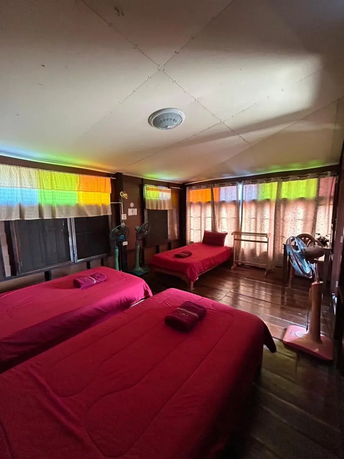 Standard Triple Room with Fan in Baan Are Gong Riverside Homestay Standard Triple Room with Fan in Baan Are Gong Riverside Homestay